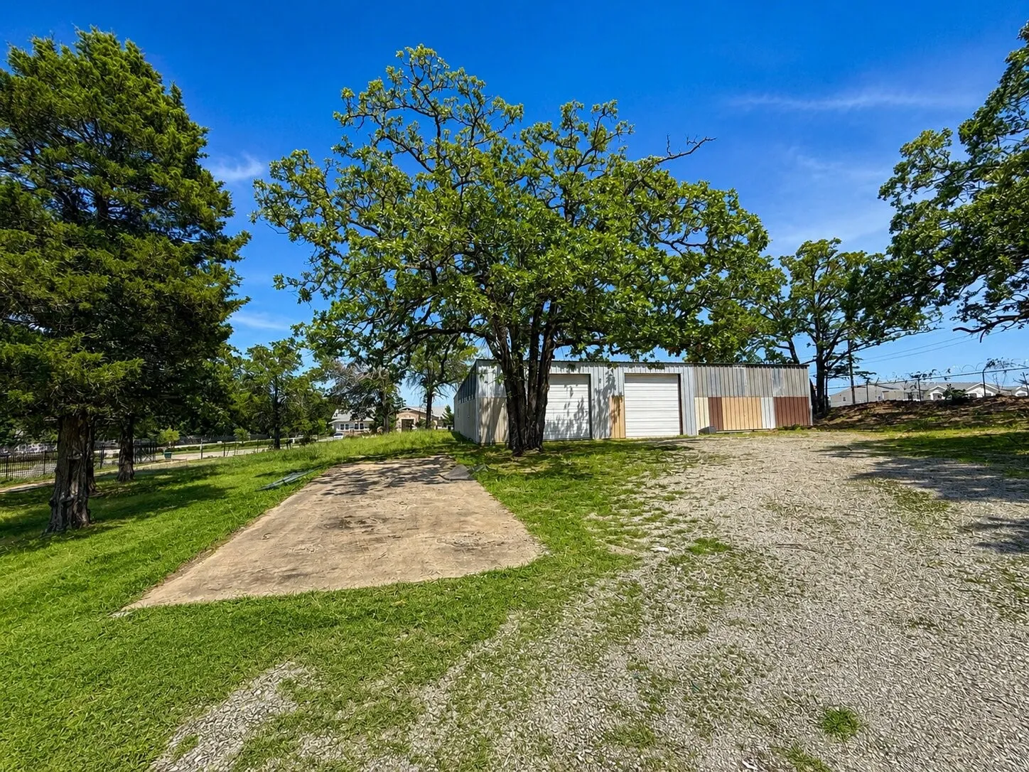 Industrial For Rent in Grayson County , 4109 Parkdale Lane, Denison, Texas 75020, 0, 0, Garage spaces, 0 Sqft, built in 1998, Price $3,000, mls#21330712, Real Estate Agent in Denison, Homes For Rent in Grayson county, Homes For Rent in Denison, Realtor in Denison Texas, Real Estate Brokerage Independent Realty Texas, Luminita Cordes Realtor