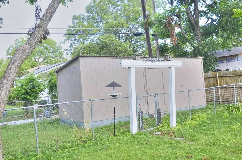 Single Family Residence For Rent in Dallas County , 11015 Visalia Drive, Dallas, Texas 75228, 3 Bedroom, 2 Bathroom, Garage spaces, 1,417 Sqft, built in 1953, mls#21331747, Real Estate Agent in Dallas, Homes For Rent in Dallas county, Homes For Rent in Dallas, Realtor in Dallas Texas, Real Estate Brokerage Independent Realty Texas, Luminita Cordes Realtor