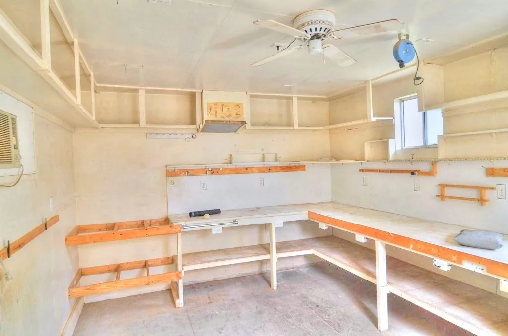 Single Family Residence For Rent in Dallas County , 11015 Visalia Drive, Dallas, Texas 75228, 3 Bedroom, 2 Bathroom, Garage spaces, 1,417 Sqft, built in 1953, mls#21331747, Real Estate Agent in Dallas, Homes For Rent in Dallas county, Homes For Rent in Dallas, Realtor in Dallas Texas, Real Estate Brokerage Independent Realty Texas, Luminita Cordes Realtor