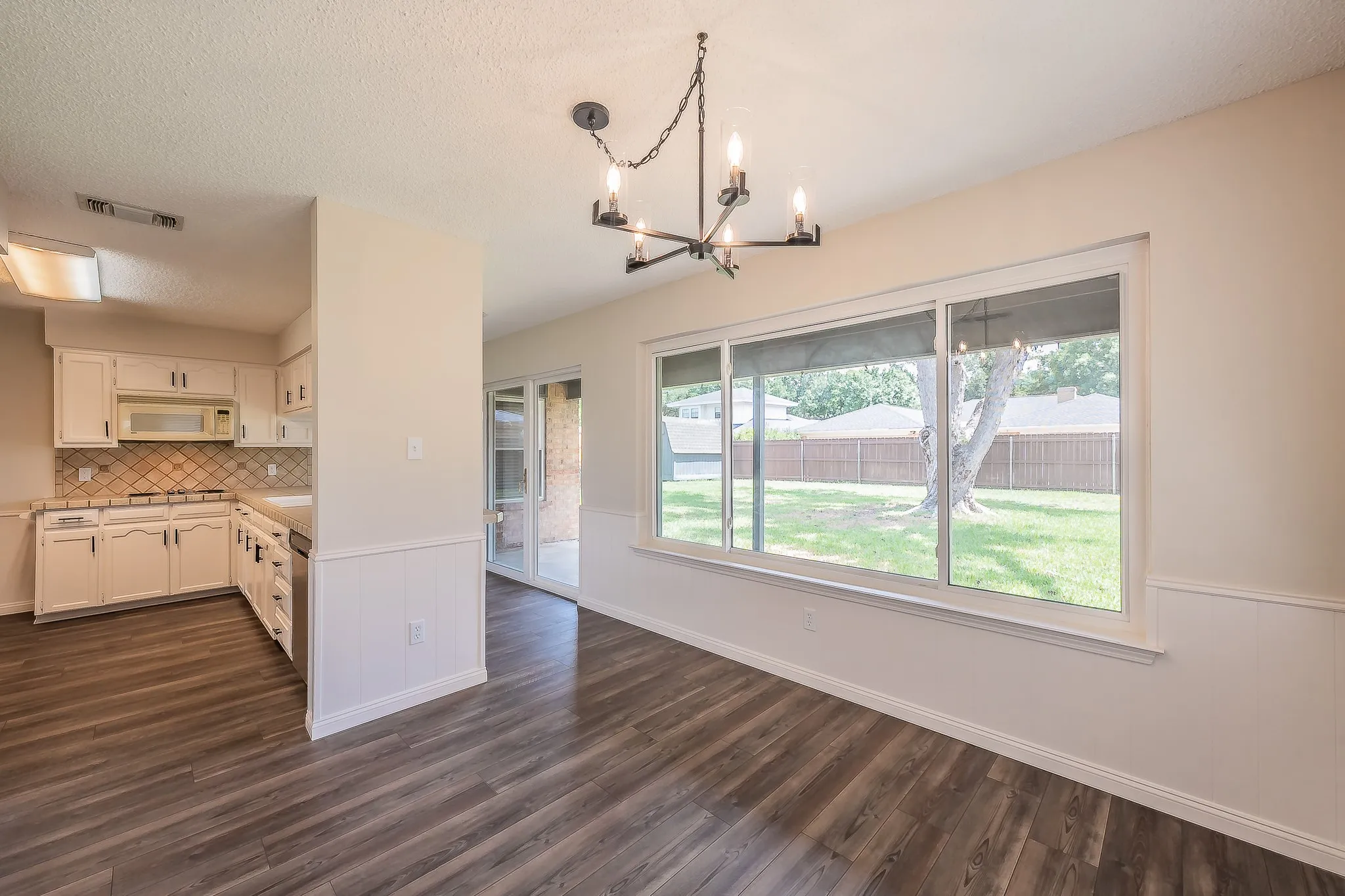 Enjoy meals throughout the season with a dramatic view of the outdoors.