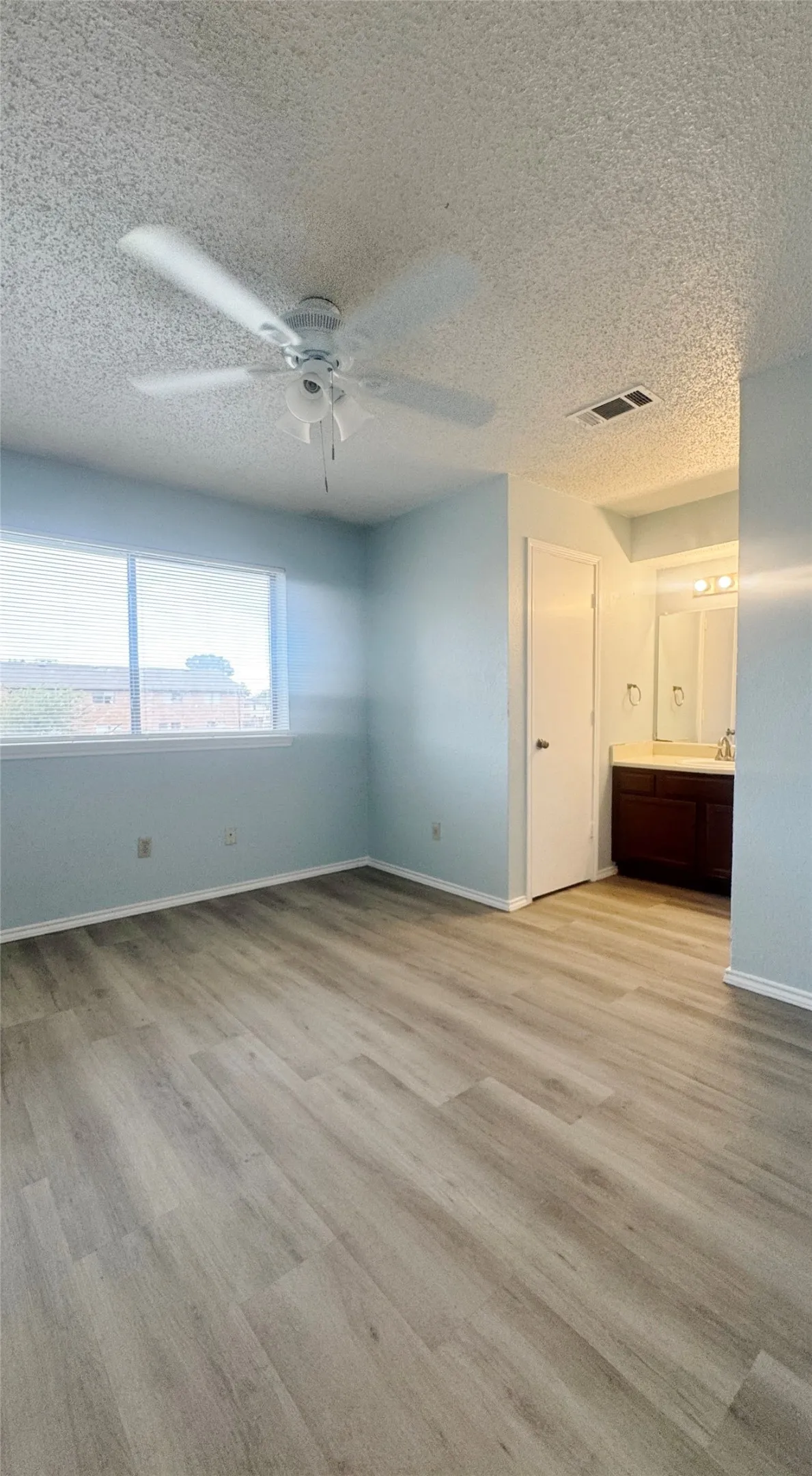 Apartment For Rent in Dallas County , 2817 Wimbledon Court A, Garland, Texas 75041, 2 Bedroom, 2 Bathroom, Garage spaces, 1,040 Sqft, built in 1986, mls#21331756, Real Estate Agent in Garland, Homes For Rent in Dallas county, Homes For Rent in Garland, Realtor in Garland Texas, Real Estate Brokerage Independent Realty Texas, Luminita Cordes Realtor