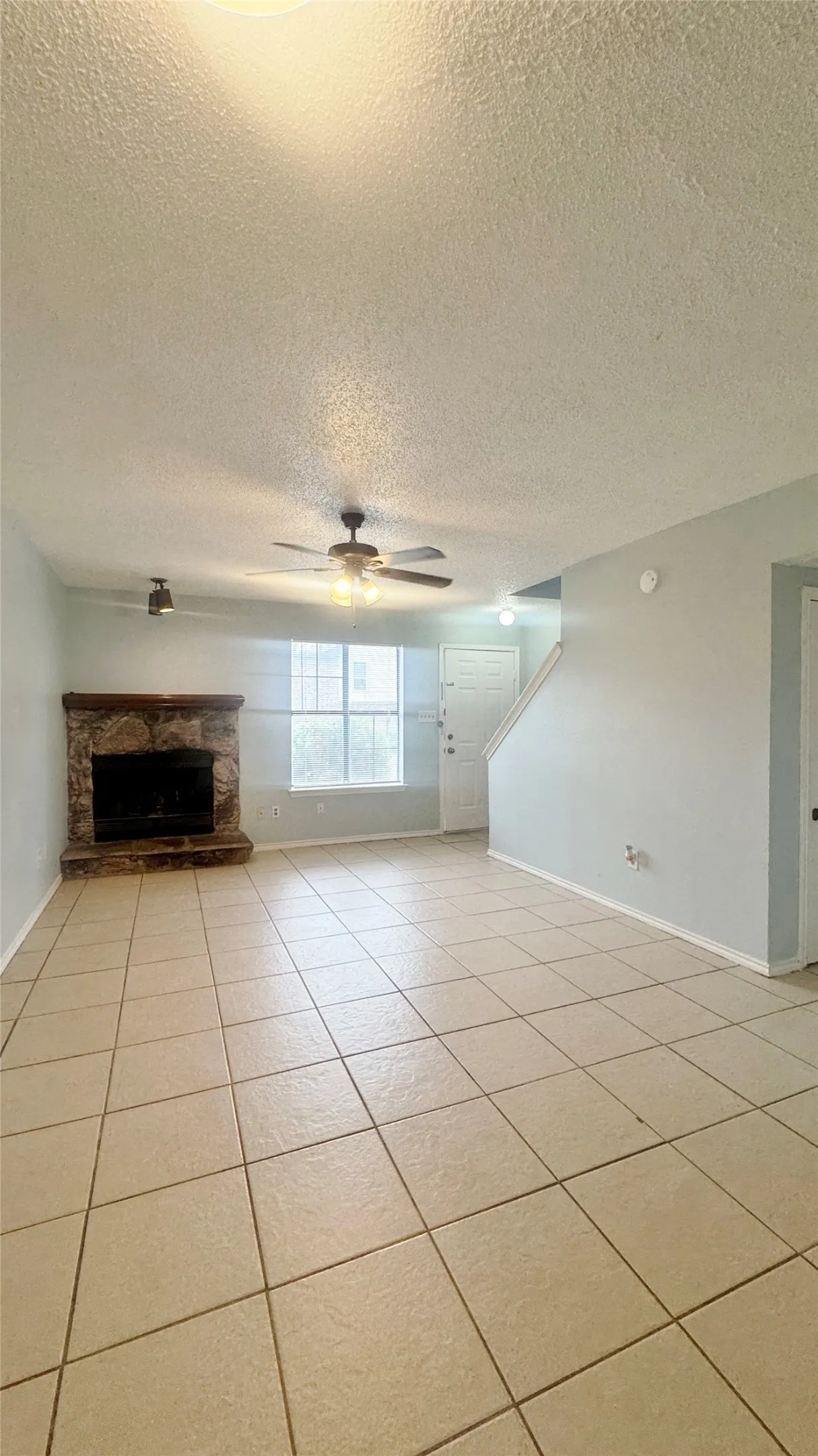 Apartment For Rent in Dallas County , 2817 Wimbledon Court A, Garland, Texas 75041, 2 Bedroom, 2 Bathroom, Garage spaces, 1,040 Sqft, built in 1986, mls#21331756, Real Estate Agent in Garland, Homes For Rent in Dallas county, Homes For Rent in Garland, Realtor in Garland Texas, Real Estate Brokerage Independent Realty Texas, Luminita Cordes Realtor