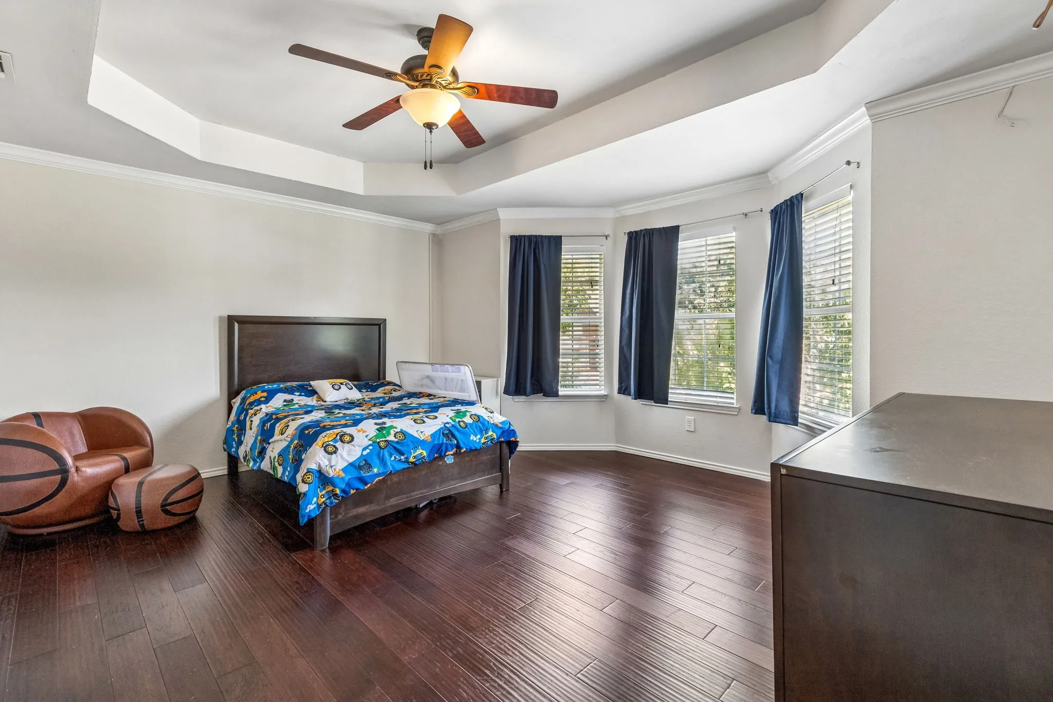 Single Family Residence For Sale in Rockwall County , 8710 Creekside Drive, Rowlett, Texas 75089, 4 Bedroom, 4 Bathroom, 2 Garage spaces, 3,349 Sqft, built in 1992, mls#21326871, Real Estate Agent in Rowlett, Homes For Sale in Rockwall county, Homes For Sale in Rowlett, Realtor in Rowlett Texas, Real Estate Brokerage Independent Realty Texas, Luminita Cordes Realtor