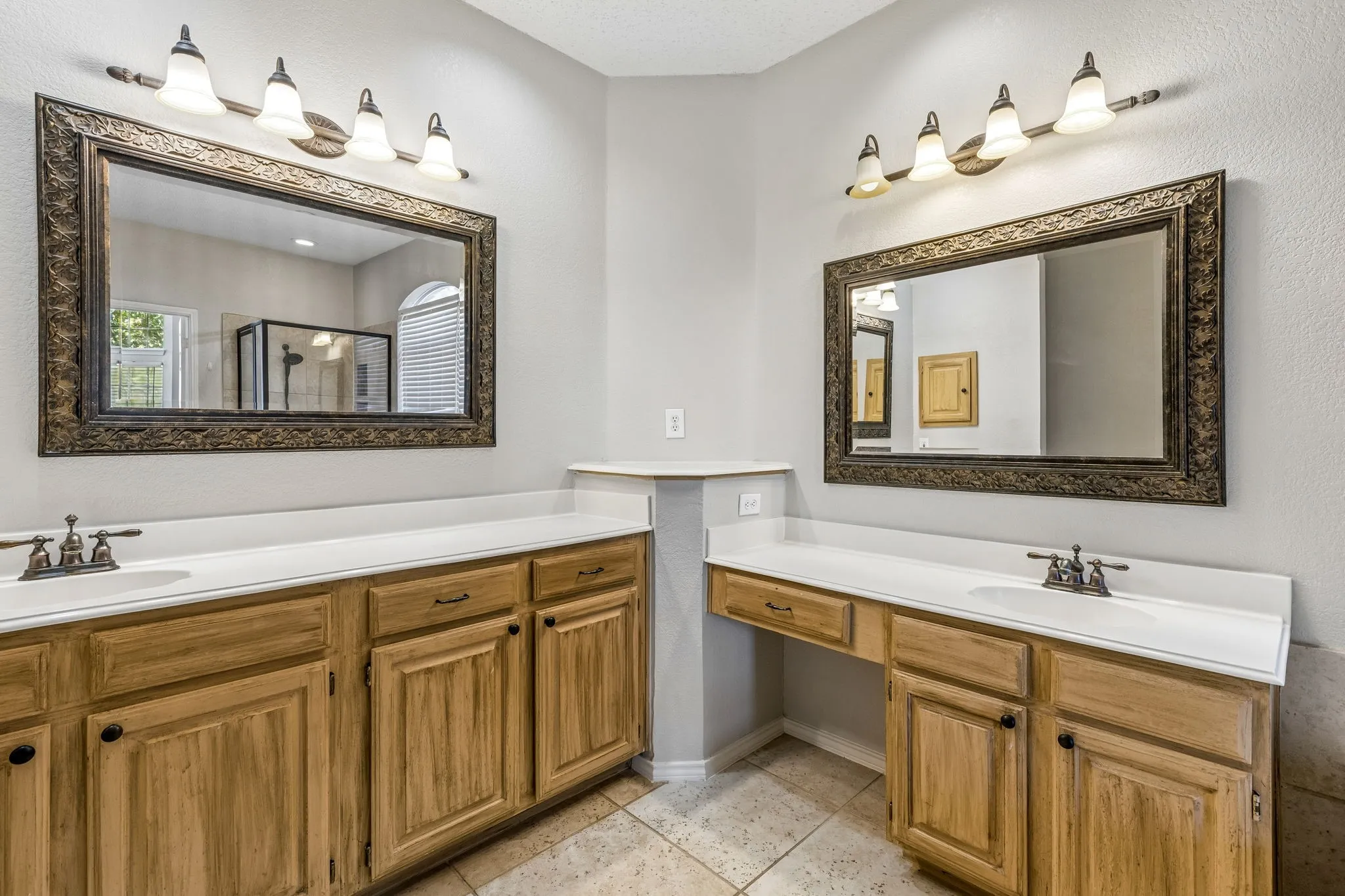 Single Family Residence For Sale in Rockwall County , 8710 Creekside Drive, Rowlett, Texas 75089, 4 Bedroom, 4 Bathroom, 2 Garage spaces, 3,349 Sqft, built in 1992, mls#21326871, Real Estate Agent in Rowlett, Homes For Sale in Rockwall county, Homes For Sale in Rowlett, Realtor in Rowlett Texas, Real Estate Brokerage Independent Realty Texas, Luminita Cordes Realtor