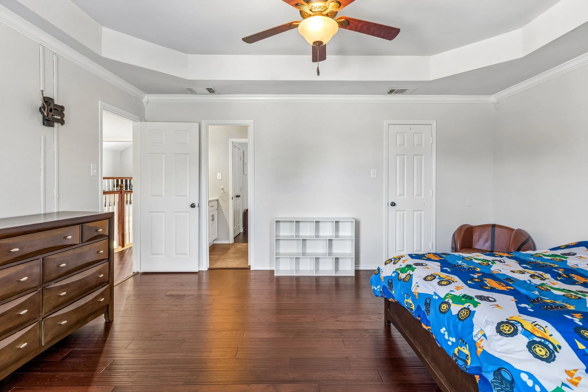 Single Family Residence For Sale in Rockwall County , 8710 Creekside Drive, Rowlett, Texas 75089, 4 Bedroom, 4 Bathroom, 2 Garage spaces, 3,349 Sqft, built in 1992, mls#21326871, Real Estate Agent in Rowlett, Homes For Sale in Rockwall county, Homes For Sale in Rowlett, Realtor in Rowlett Texas, Real Estate Brokerage Independent Realty Texas, Luminita Cordes Realtor