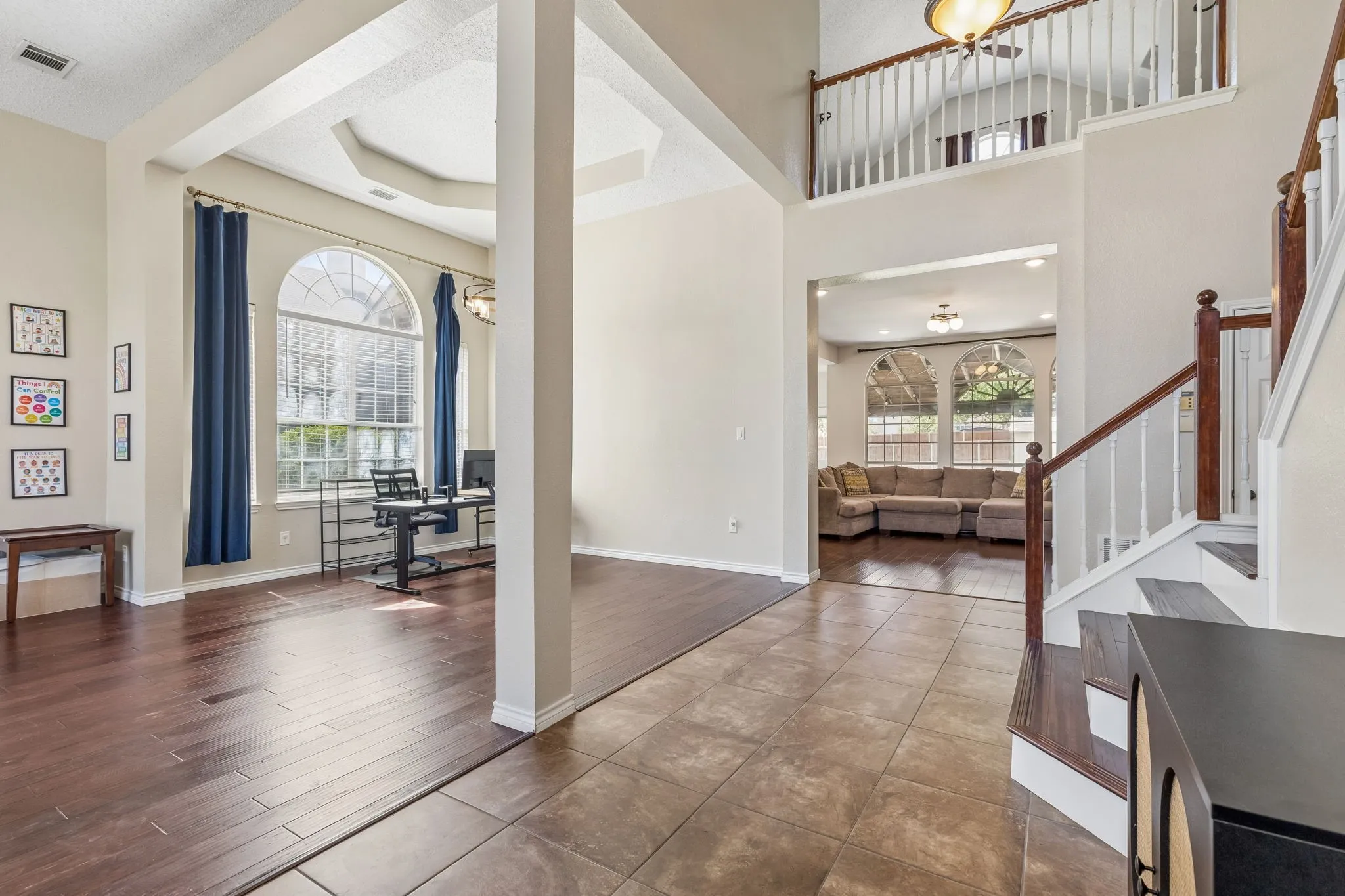 Single Family Residence For Sale in Rockwall County , 8710 Creekside Drive, Rowlett, Texas 75089, 4 Bedroom, 4 Bathroom, 2 Garage spaces, 3,349 Sqft, built in 1992, mls#21326871, Real Estate Agent in Rowlett, Homes For Sale in Rockwall county, Homes For Sale in Rowlett, Realtor in Rowlett Texas, Real Estate Brokerage Independent Realty Texas, Luminita Cordes Realtor