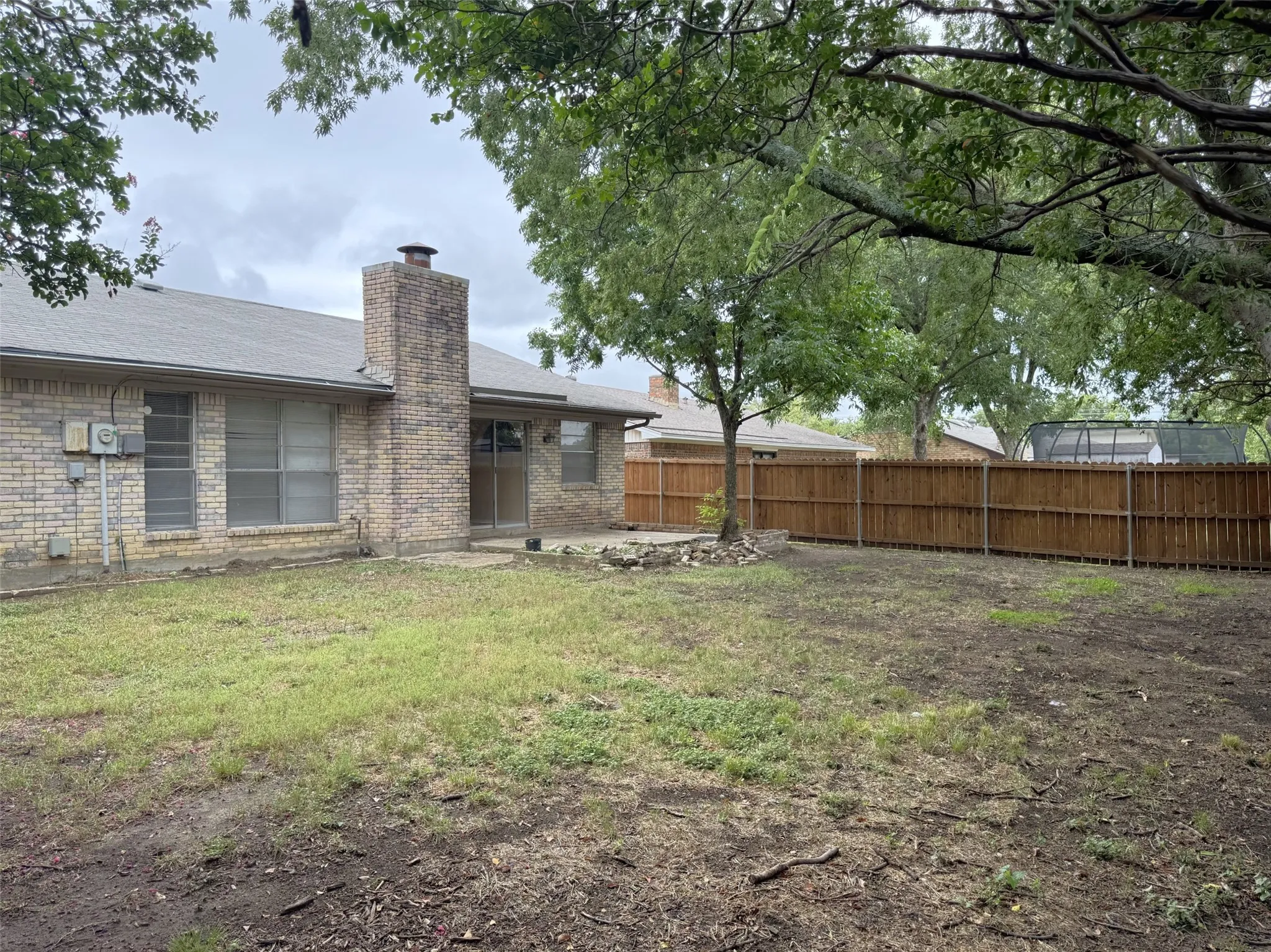 Single Family Residence For Rent in Denton County , 1706 Wisteria Street, Denton, Texas 76205, 3 Bedroom, 2 Bathroom, 2 Garage spaces, 1,493 Sqft, built in 1983, mls#21331760, Real Estate Agent in Denton, Homes For Rent in Denton county, Homes For Rent in Denton, Realtor in Denton Texas, Real Estate Brokerage Independent Realty Texas, Luminita Cordes Realtor