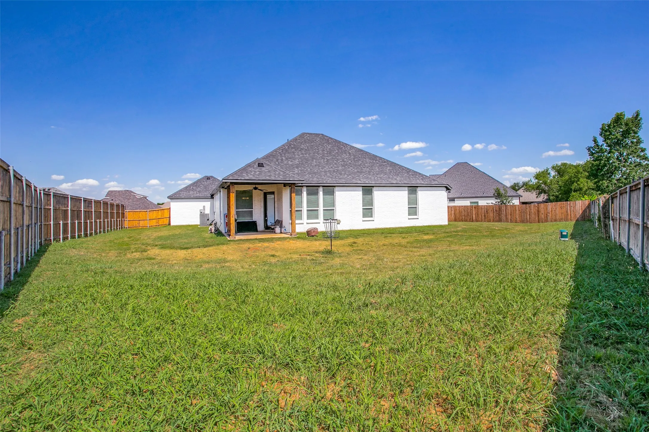 Single Family Residence For Sale in Johnson County , 104 Bent Creek Court, Cleburne, Texas 76033, 4 Bedroom, 3 Bathroom, 2 Garage spaces, 2,367 Sqft, built in 2023, mls#21317371, Real Estate Agent in Cleburne, Homes For Sale in Johnson county, Homes For Sale in Cleburne, Realtor in Cleburne Texas, Real Estate Brokerage Independent Realty Texas, Luminita Cordes Realtor