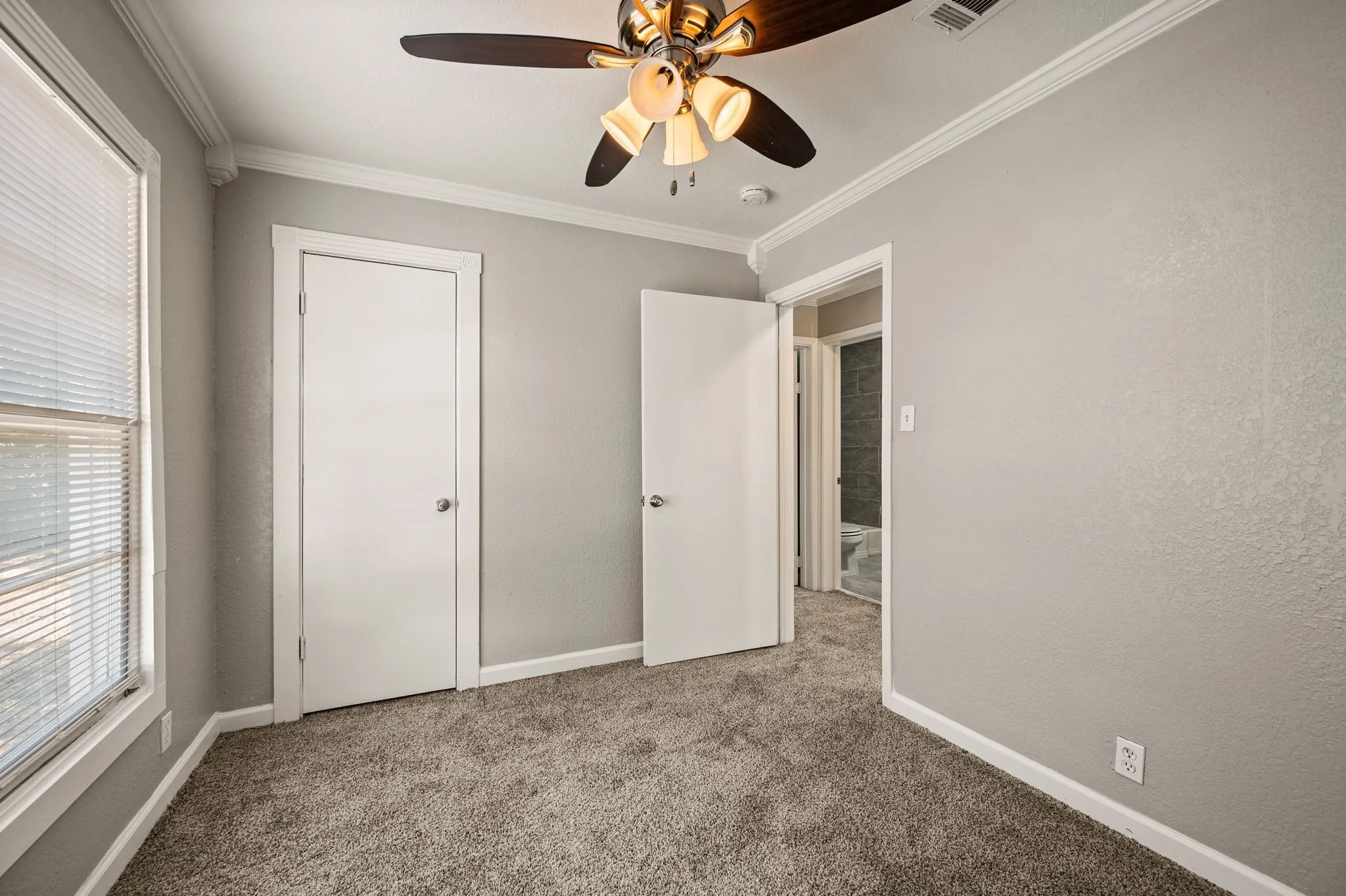 Middle bedroom #2