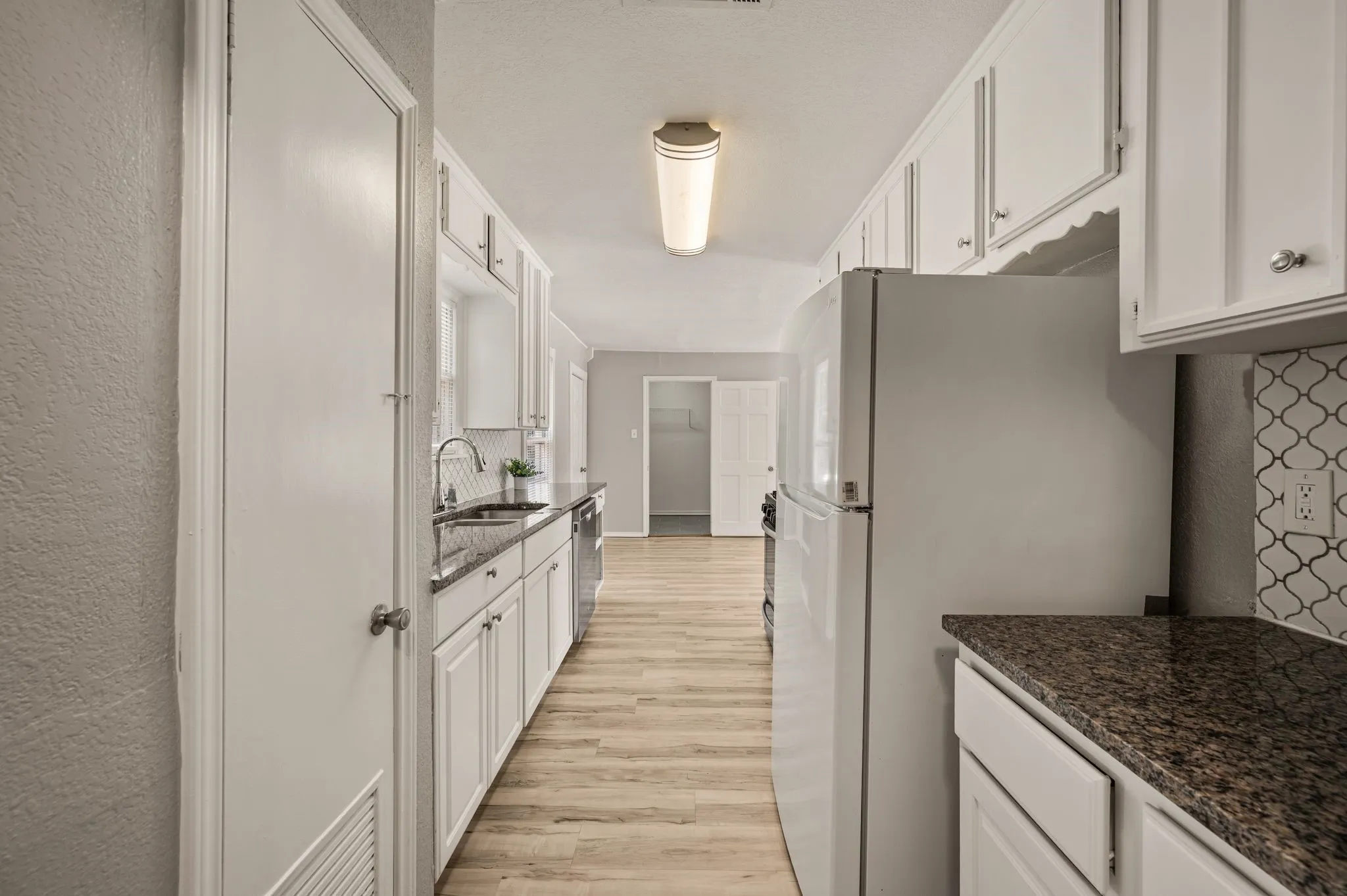 Single Family Residence For Sale in Tarrant County , 3501 Eastridge Drive, Haltom City, Texas 76117, 3 Bedroom, 2 Bathroom, Garage spaces, 1,210 Sqft, built in 1958, mls#21330572, Real Estate Agent in Haltom City, Homes For Sale in Tarrant county, Homes For Sale in Haltom City, Realtor in Haltom City Texas, Real Estate Brokerage Independent Realty Texas, Luminita Cordes Realtor