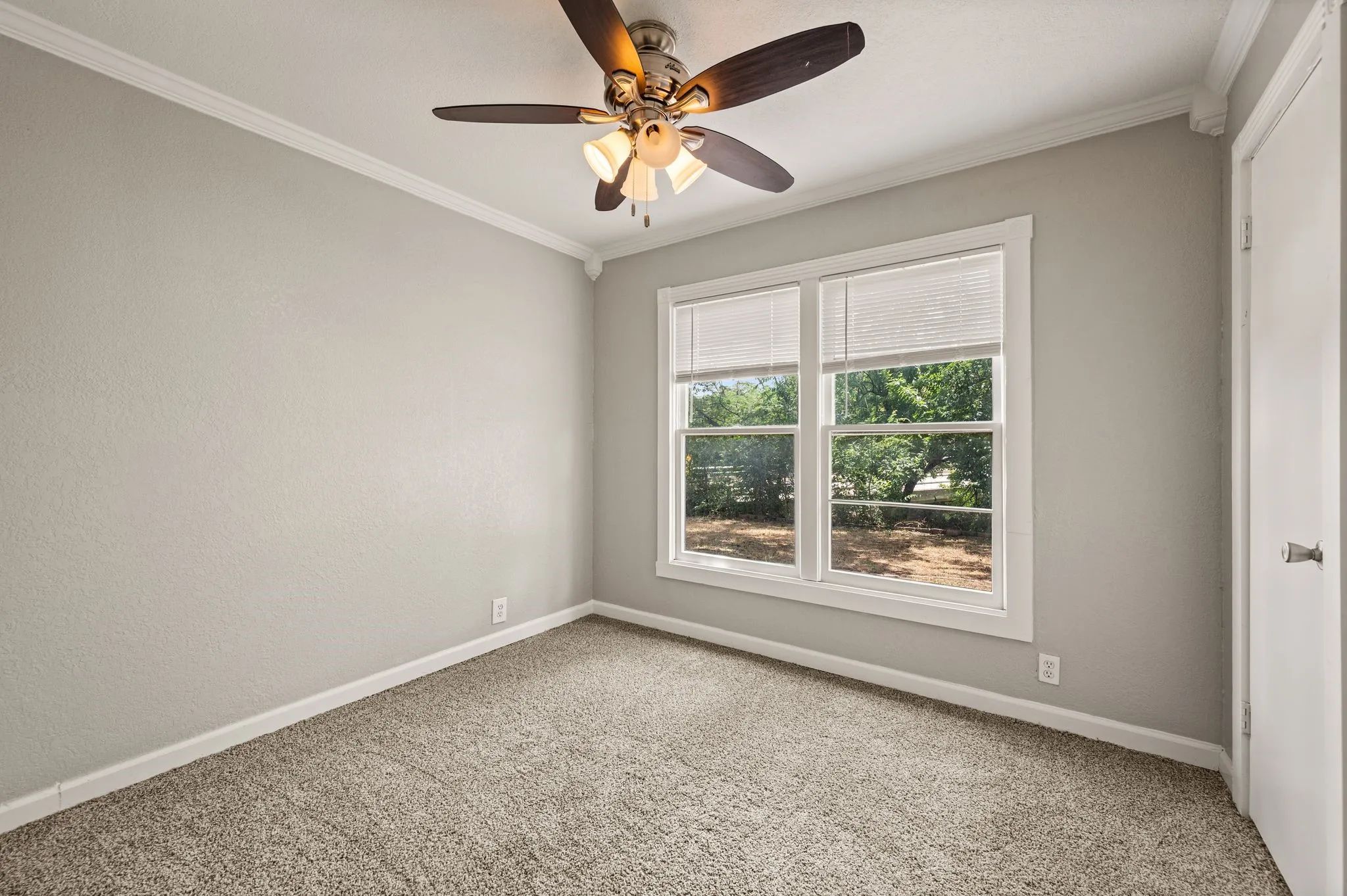 Middle bedroom #2