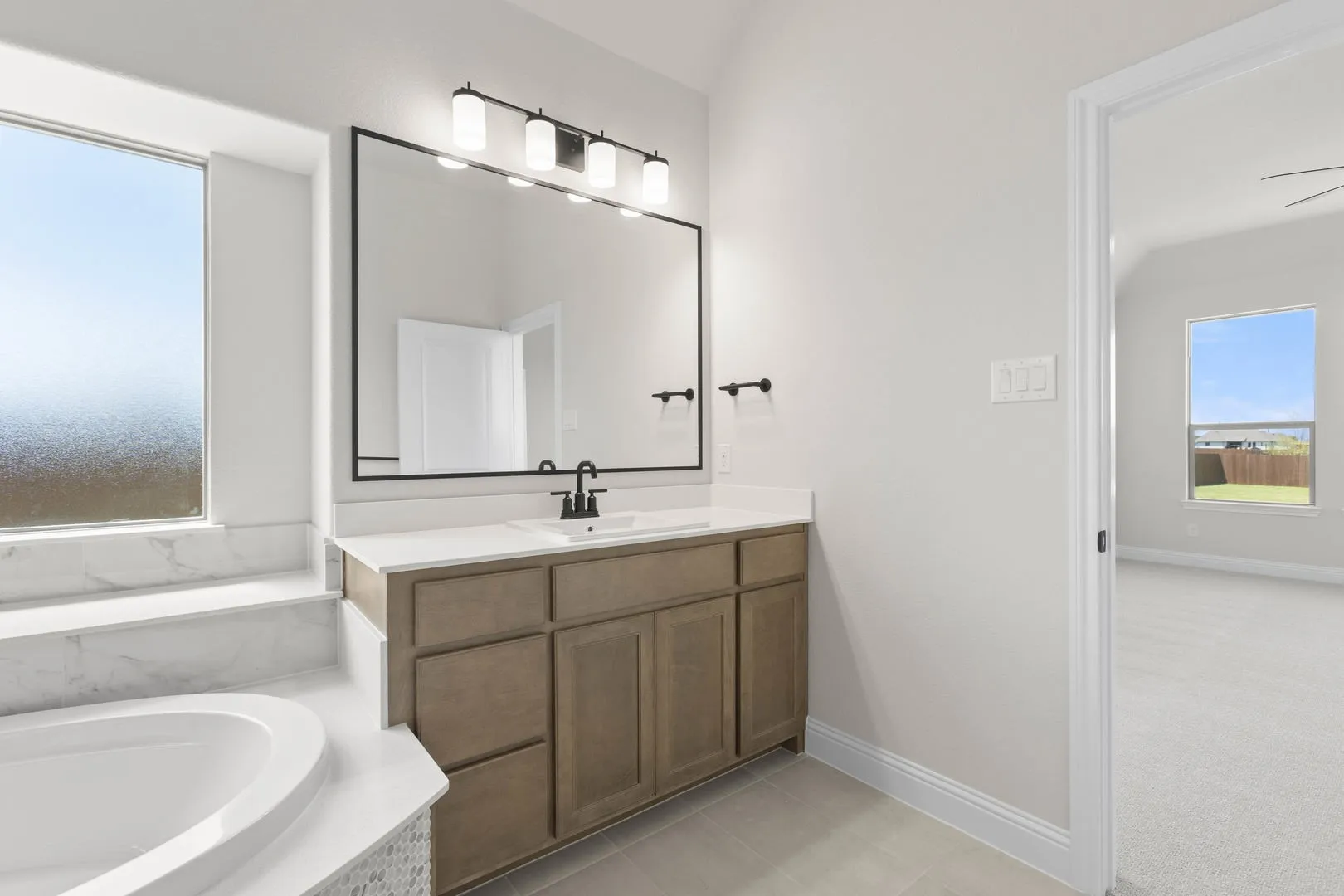 DFW-Coyote Crossing-Concept 2622-112 Golden Jackal Court-Primary Suite-Risewell Homes-4