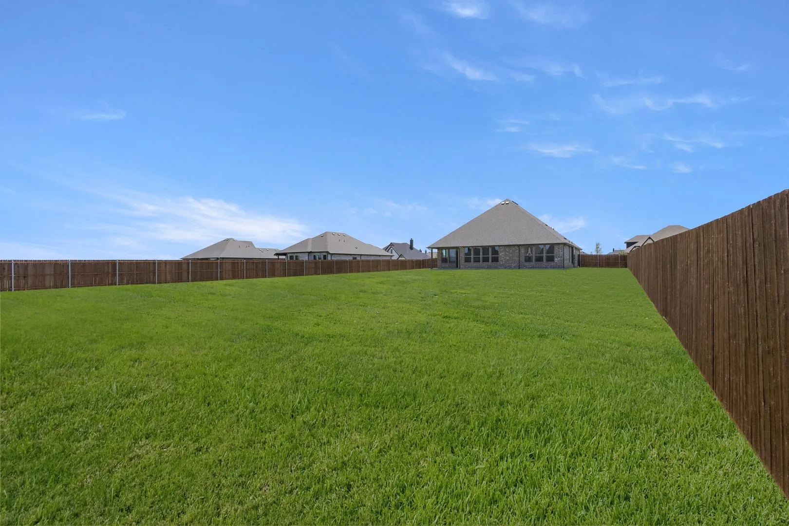 DFW-Coyote Crossing-Concept 2622-112 Golden Jackal Court-Back-Risewell Homes-1