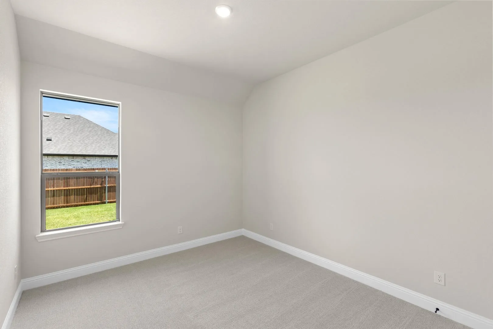DFW-Coyote Crossing-Concept 2622-112 Golden Jackal Court-Bedroom-Risewell Homes-2