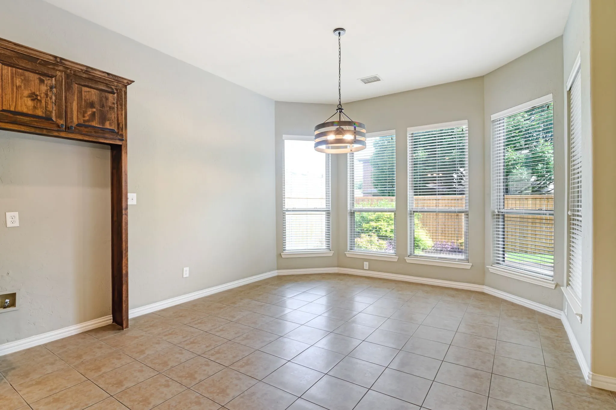 Single Family Residence For Sale in Collin County , 5509 Bentrose Drive, Mc Kinney, Texas 75070, 4 Bedroom, 4 Bathroom, 3 Garage spaces, 3,787 Sqft, built in 2006, mls#21324548, Real Estate Agent in Mc Kinney, Homes For Sale in Collin county, Homes For Sale in Mc Kinney, Realtor in Mc Kinney Texas, Real Estate Brokerage Independent Realty Texas, Luminita Cordes Realtor