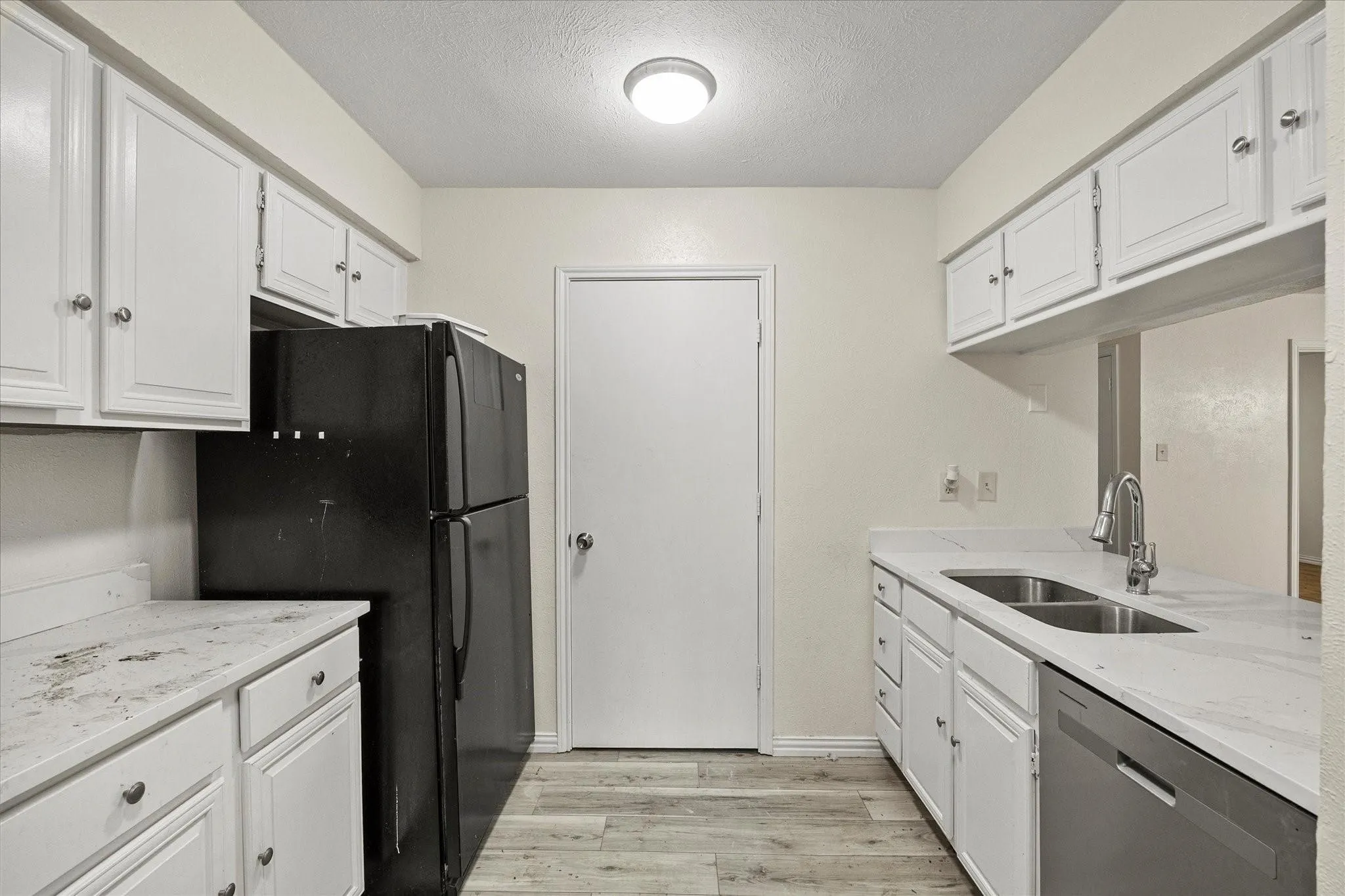 Townhouse For Rent in Dallas County , 2504 Brook Hollow Court, Mesquite, Texas 75150, 3 Bedroom, 2 Bathroom, 1 Garage spaces, 1,498 Sqft, built in 1983, mls#21331795, Real Estate Agent in Mesquite, Homes For Rent in Dallas county, Homes For Rent in Mesquite, Realtor in Mesquite Texas, Real Estate Brokerage Independent Realty Texas, Luminita Cordes Realtor