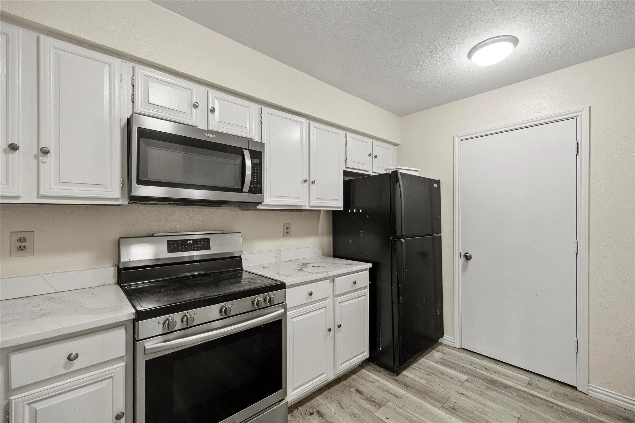 Townhouse For Rent in Dallas County , 2504 Brook Hollow Court, Mesquite, Texas 75150, 3 Bedroom, 2 Bathroom, 1 Garage spaces, 1,498 Sqft, built in 1983, mls#21331795, Real Estate Agent in Mesquite, Homes For Rent in Dallas county, Homes For Rent in Mesquite, Realtor in Mesquite Texas, Real Estate Brokerage Independent Realty Texas, Luminita Cordes Realtor