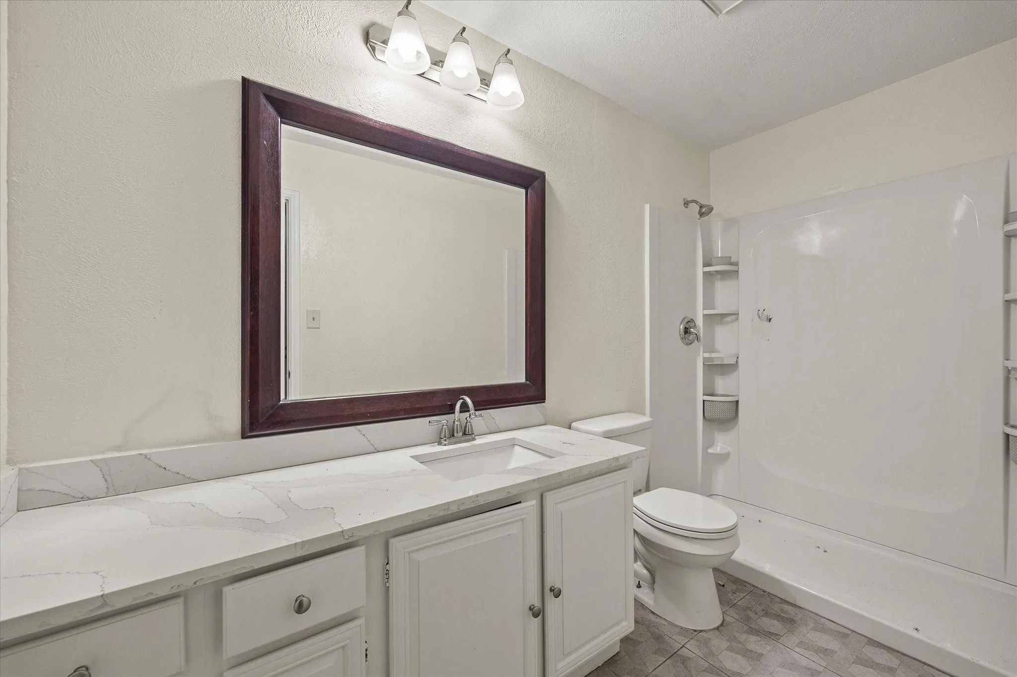 Townhouse For Rent in Dallas County , 2504 Brook Hollow Court, Mesquite, Texas 75150, 3 Bedroom, 2 Bathroom, 1 Garage spaces, 1,498 Sqft, built in 1983, mls#21331795, Real Estate Agent in Mesquite, Homes For Rent in Dallas county, Homes For Rent in Mesquite, Realtor in Mesquite Texas, Real Estate Brokerage Independent Realty Texas, Luminita Cordes Realtor