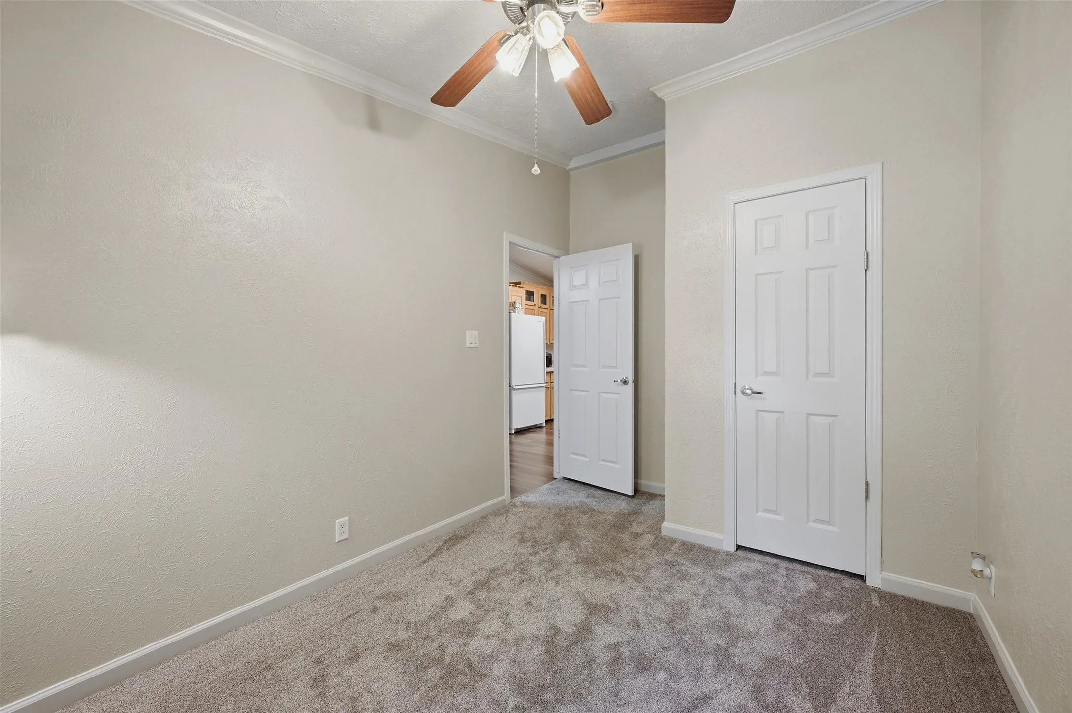 Single Family Residence For Sale in Grayson County , 41 Missouri Avenue, Pottsboro, Texas 75076, 3 Bedroom, 2 Bathroom, 2 Garage spaces, 1,655 Sqft, built in 2004, mls#21331822, Real Estate Agent in Pottsboro, Homes For Sale in Grayson county, Homes For Sale in Pottsboro, Realtor in Pottsboro Texas, Real Estate Brokerage Independent Realty Texas, Luminita Cordes Realtor