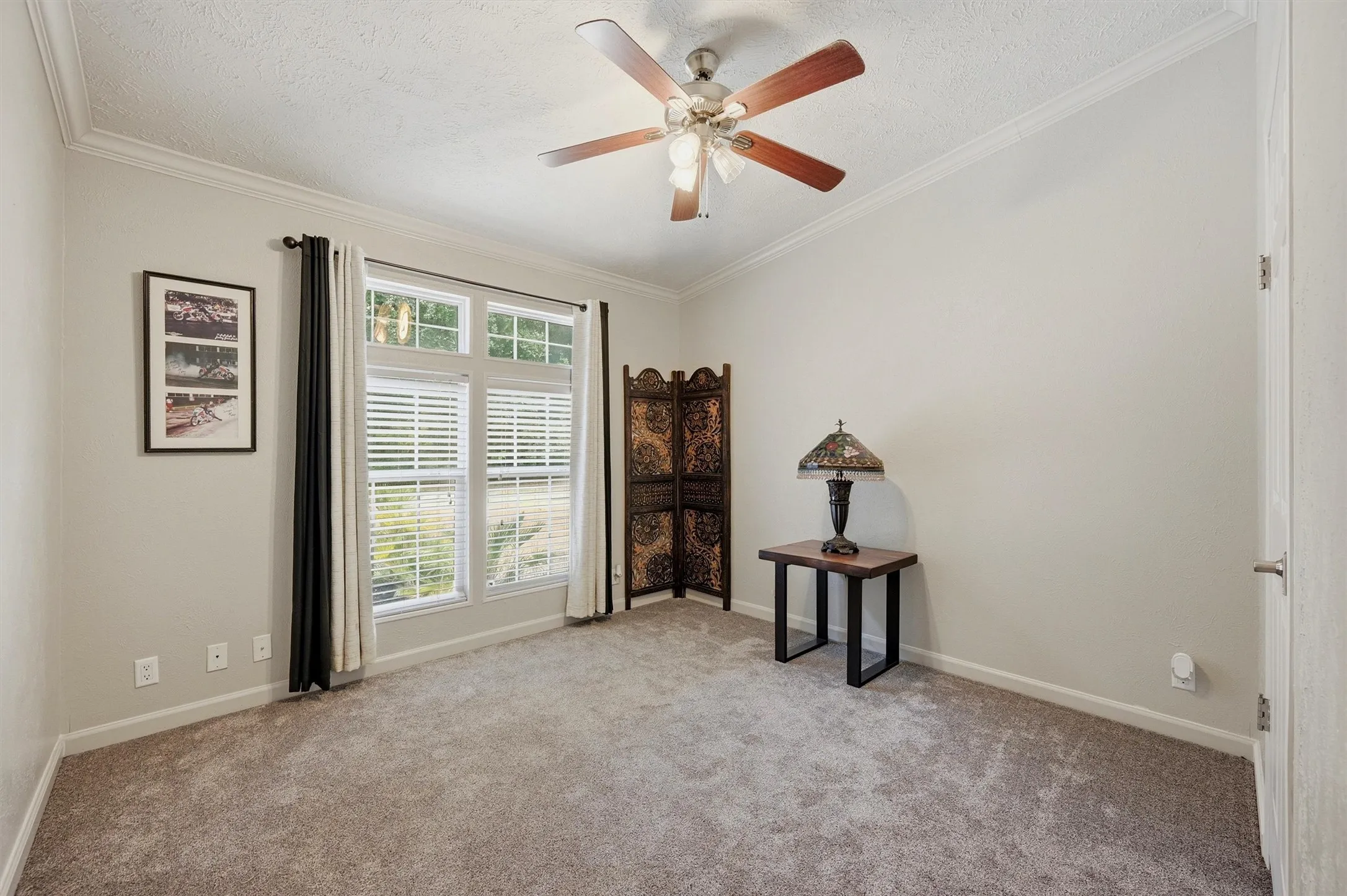Single Family Residence For Sale in Grayson County , 41 Missouri Avenue, Pottsboro, Texas 75076, 3 Bedroom, 2 Bathroom, 2 Garage spaces, 1,655 Sqft, built in 2004, mls#21331822, Real Estate Agent in Pottsboro, Homes For Sale in Grayson county, Homes For Sale in Pottsboro, Realtor in Pottsboro Texas, Real Estate Brokerage Independent Realty Texas, Luminita Cordes Realtor