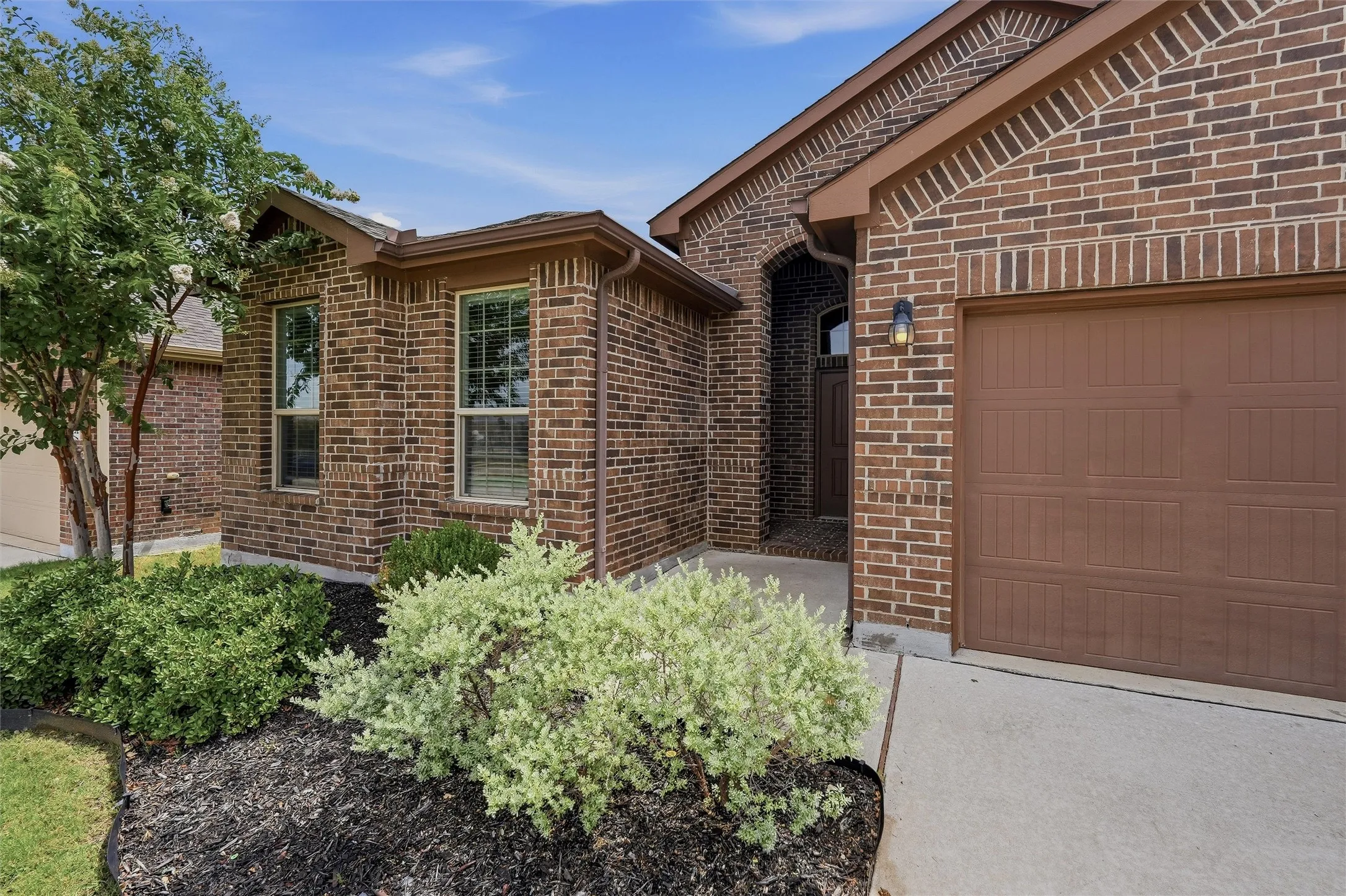 Single Family Residence For Rent in Tarrant County , 9528 Blaine Drive, Fort Worth, Texas 76177, 4 Bedroom, 2 Bathroom, 2 Garage spaces, 1,837 Sqft, built in 2019, mls#21331845, Real Estate Agent in Fort Worth, Homes For Rent in Tarrant county, Homes For Rent in Fort Worth, Realtor in Fort Worth Texas, Real Estate Brokerage Independent Realty Texas, Luminita Cordes Realtor