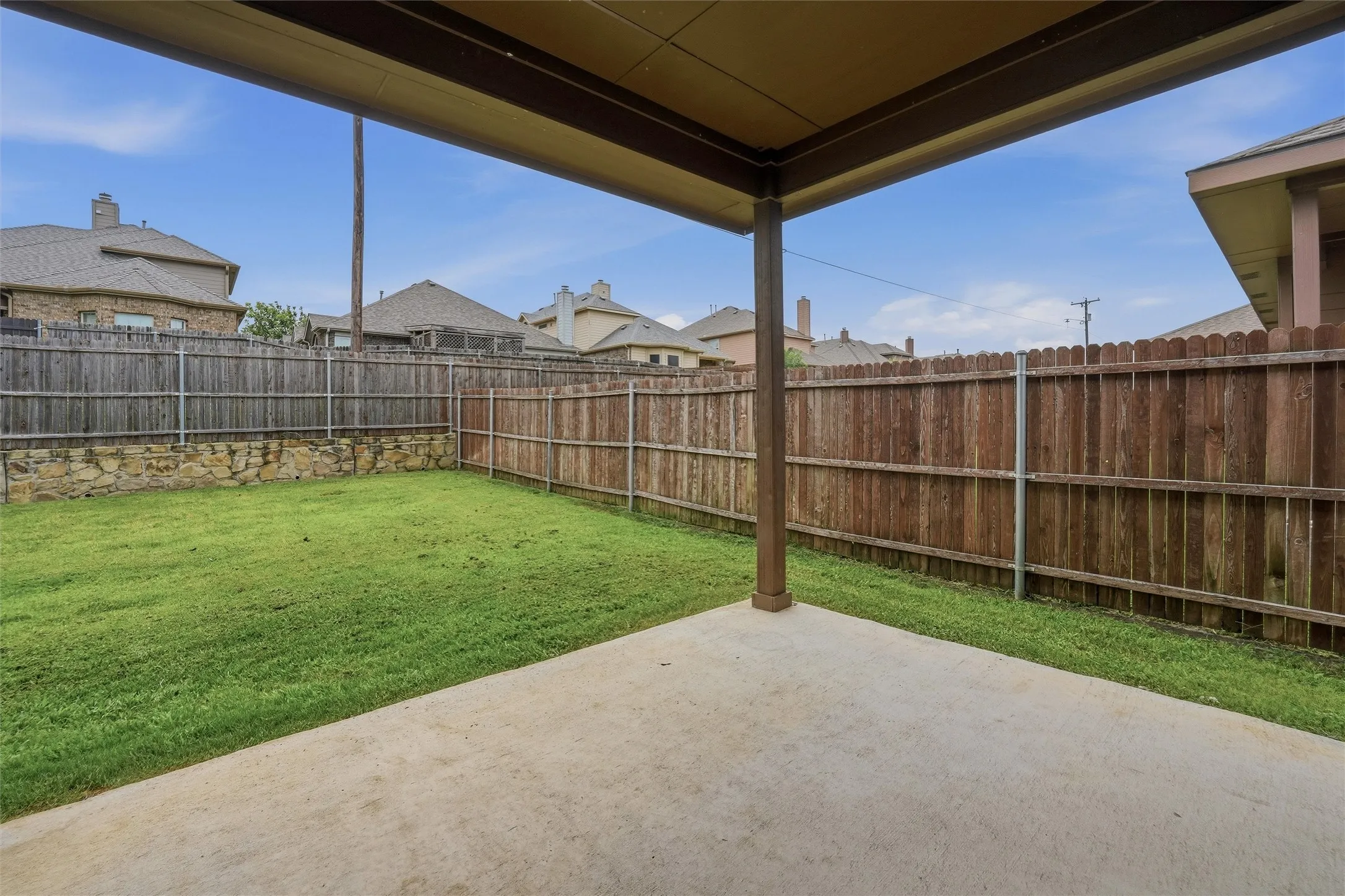 Single Family Residence For Rent in Tarrant County , 9528 Blaine Drive, Fort Worth, Texas 76177, 4 Bedroom, 2 Bathroom, 2 Garage spaces, 1,837 Sqft, built in 2019, mls#21331845, Real Estate Agent in Fort Worth, Homes For Rent in Tarrant county, Homes For Rent in Fort Worth, Realtor in Fort Worth Texas, Real Estate Brokerage Independent Realty Texas, Luminita Cordes Realtor