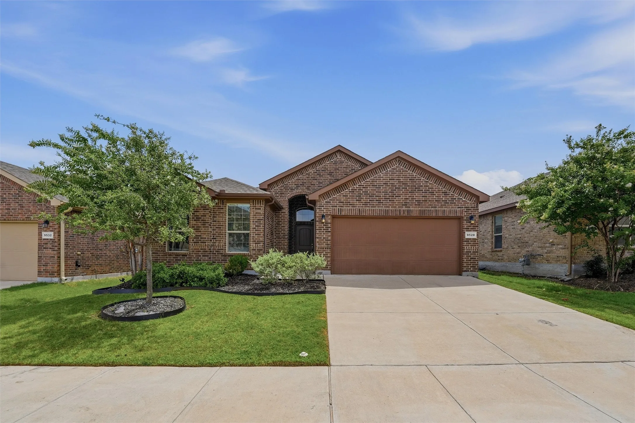 Single Family Residence For Rent in Tarrant County , 9528 Blaine Drive, Fort Worth, Texas 76177, 4 Bedroom, 2 Bathroom, 2 Garage spaces, 1,837 Sqft, built in 2019, mls#21331845, Real Estate Agent in Fort Worth, Homes For Rent in Tarrant county, Homes For Rent in Fort Worth, Realtor in Fort Worth Texas, Real Estate Brokerage Independent Realty Texas, Luminita Cordes Realtor