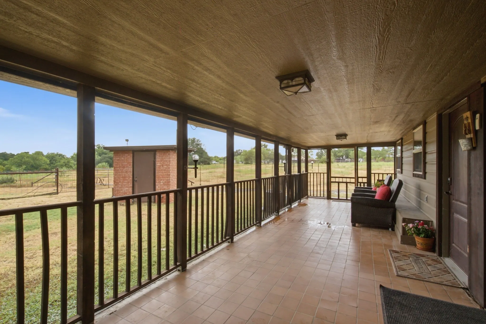 Single Family Residence For Sale in Erath County , 1670 Alexander Road, Stephenville, Texas 76401, 3 Bedroom, 2 Bathroom, Garage spaces, 2,190 Sqft, built in 1960, mls#21331441, Real Estate Agent in Stephenville, Homes For Sale in Erath county, Homes For Sale in Stephenville, Realtor in Stephenville Texas, Real Estate Brokerage Independent Realty Texas, Luminita Cordes Realtor