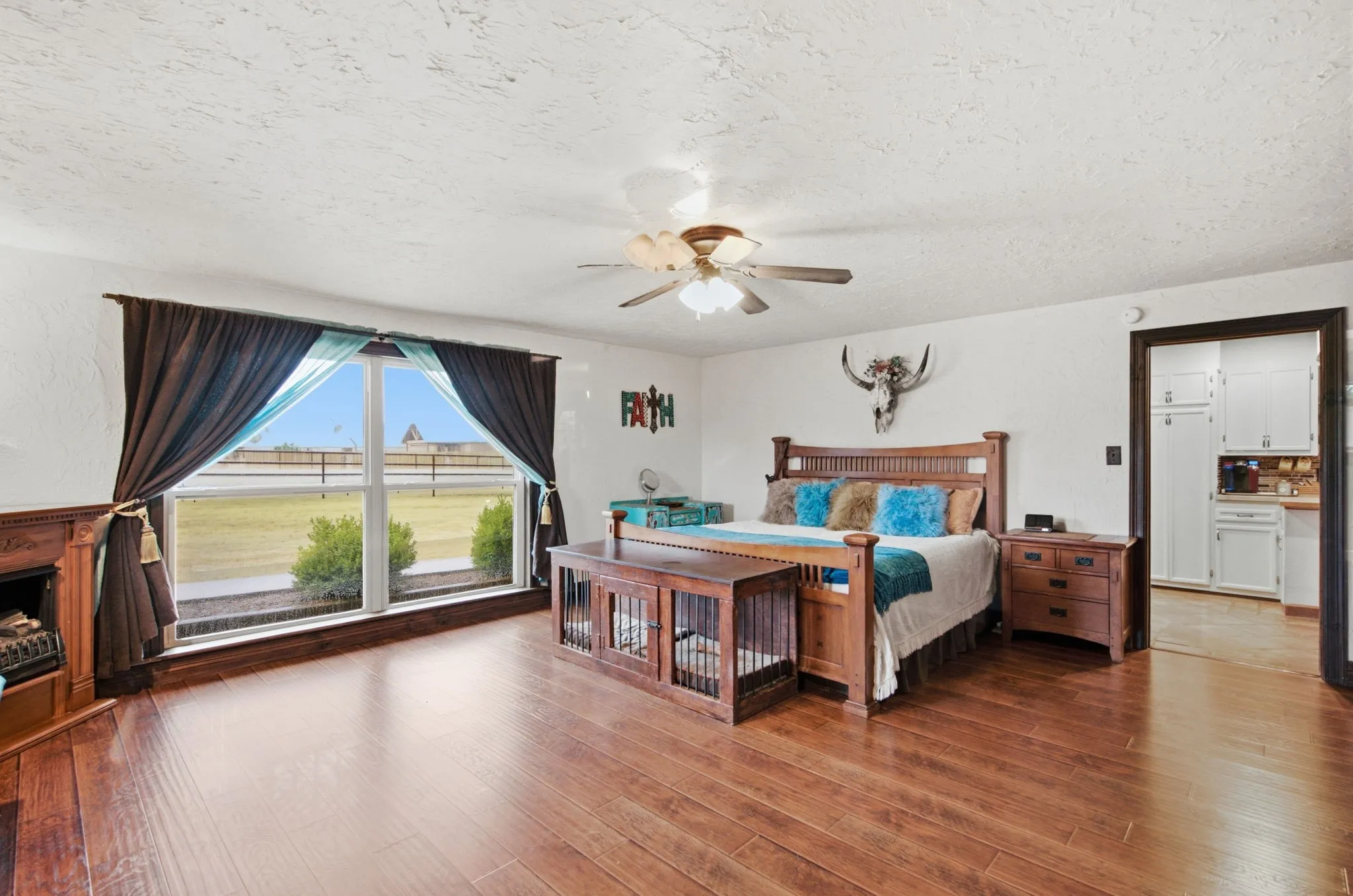 Single Family Residence For Sale in Erath County , 1670 Alexander Road, Stephenville, Texas 76401, 3 Bedroom, 2 Bathroom, Garage spaces, 2,190 Sqft, built in 1960, mls#21331441, Real Estate Agent in Stephenville, Homes For Sale in Erath county, Homes For Sale in Stephenville, Realtor in Stephenville Texas, Real Estate Brokerage Independent Realty Texas, Luminita Cordes Realtor