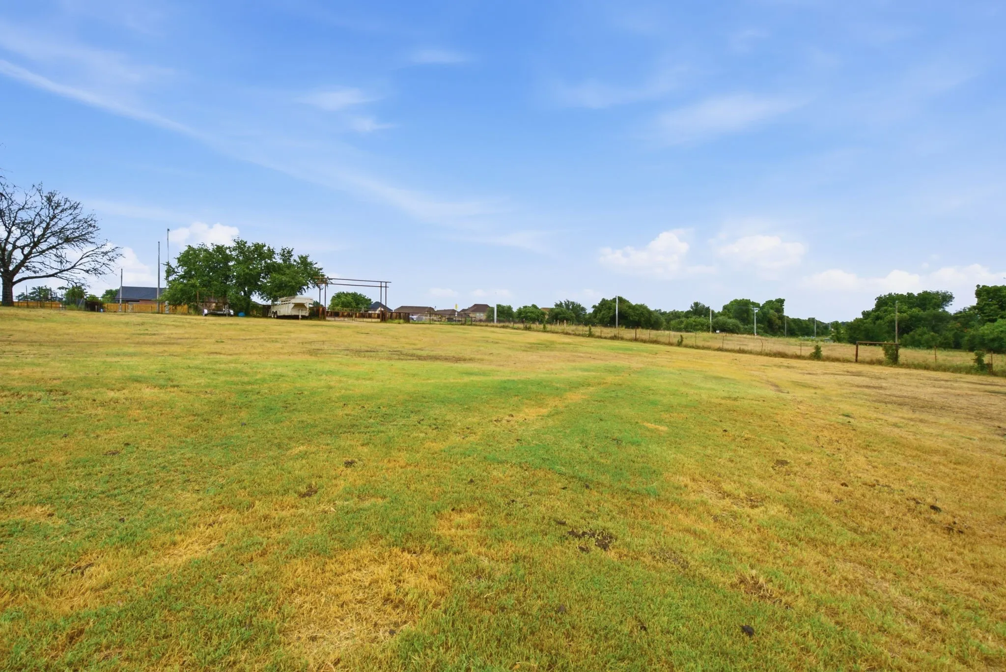 Single Family Residence For Sale in Erath County , 1670 Alexander Road, Stephenville, Texas 76401, 3 Bedroom, 2 Bathroom, Garage spaces, 2,190 Sqft, built in 1960, mls#21331441, Real Estate Agent in Stephenville, Homes For Sale in Erath county, Homes For Sale in Stephenville, Realtor in Stephenville Texas, Real Estate Brokerage Independent Realty Texas, Luminita Cordes Realtor