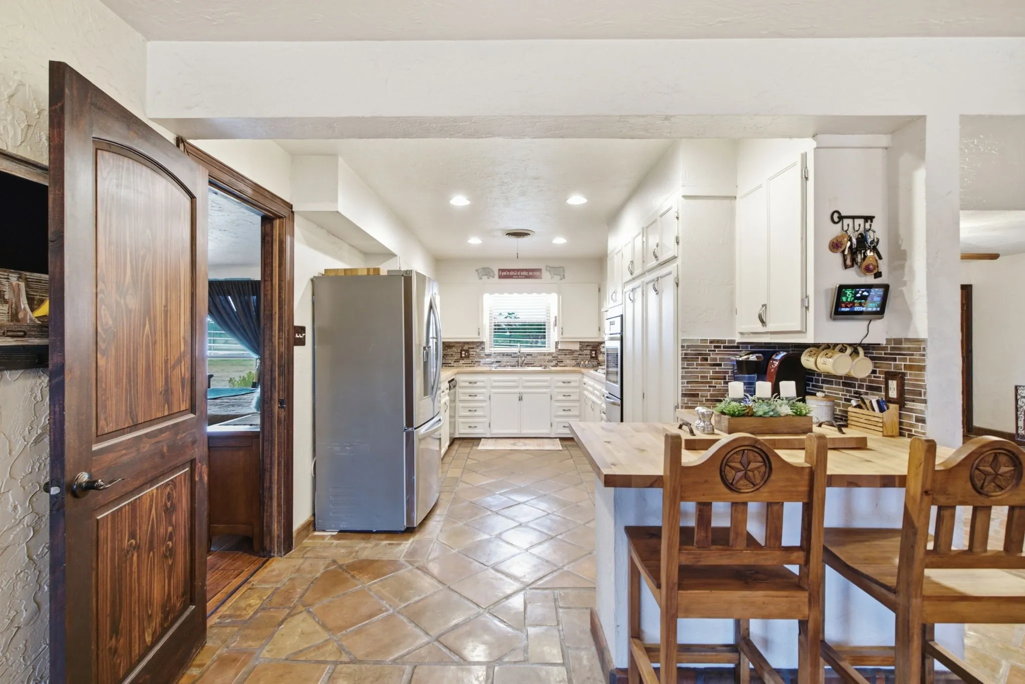 Single Family Residence For Sale in Erath County , 1670 Alexander Road, Stephenville, Texas 76401, 3 Bedroom, 2 Bathroom, Garage spaces, 2,190 Sqft, built in 1960, mls#21331441, Real Estate Agent in Stephenville, Homes For Sale in Erath county, Homes For Sale in Stephenville, Realtor in Stephenville Texas, Real Estate Brokerage Independent Realty Texas, Luminita Cordes Realtor