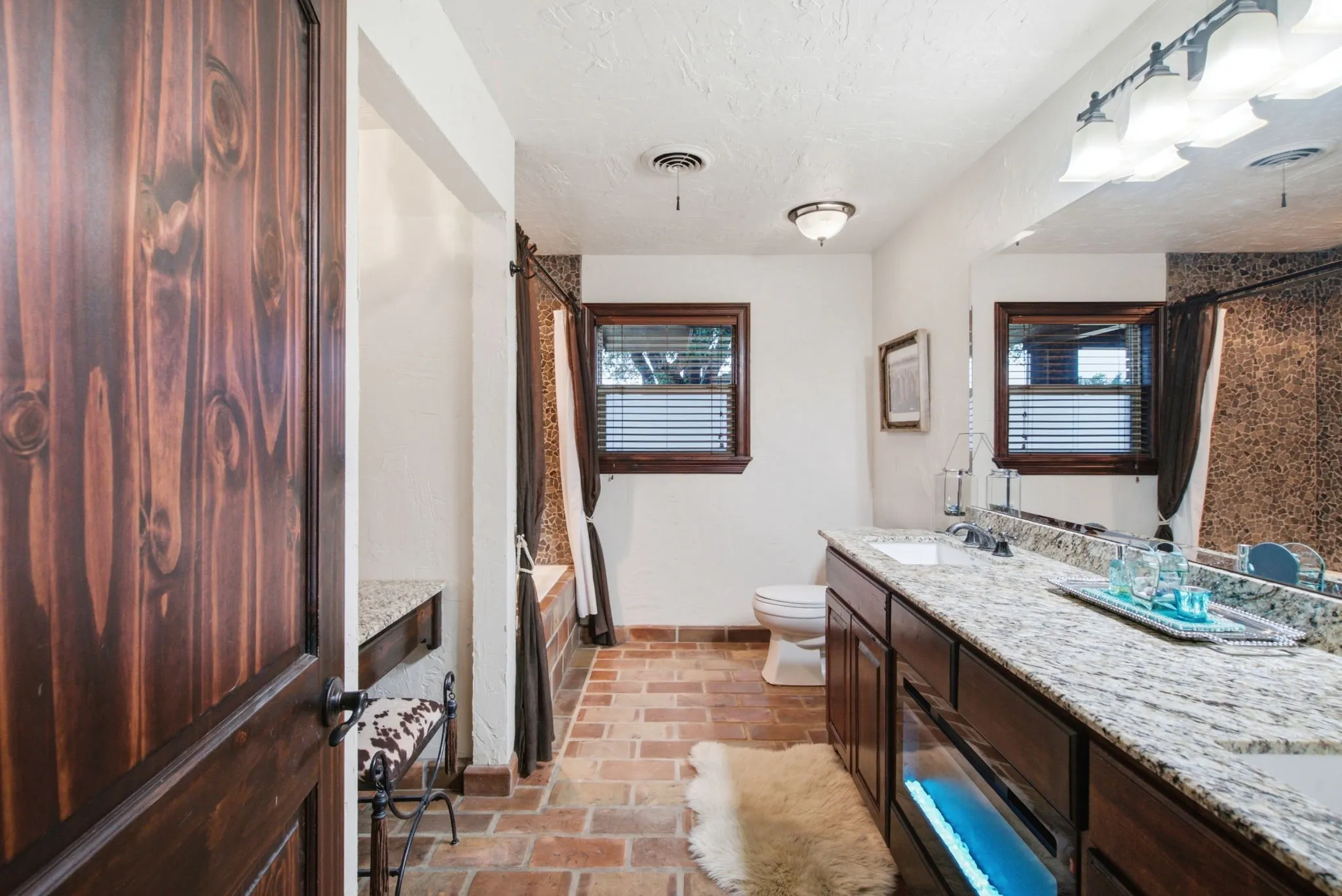 Single Family Residence For Sale in Erath County , 1670 Alexander Road, Stephenville, Texas 76401, 3 Bedroom, 2 Bathroom, Garage spaces, 2,190 Sqft, built in 1960, mls#21331441, Real Estate Agent in Stephenville, Homes For Sale in Erath county, Homes For Sale in Stephenville, Realtor in Stephenville Texas, Real Estate Brokerage Independent Realty Texas, Luminita Cordes Realtor