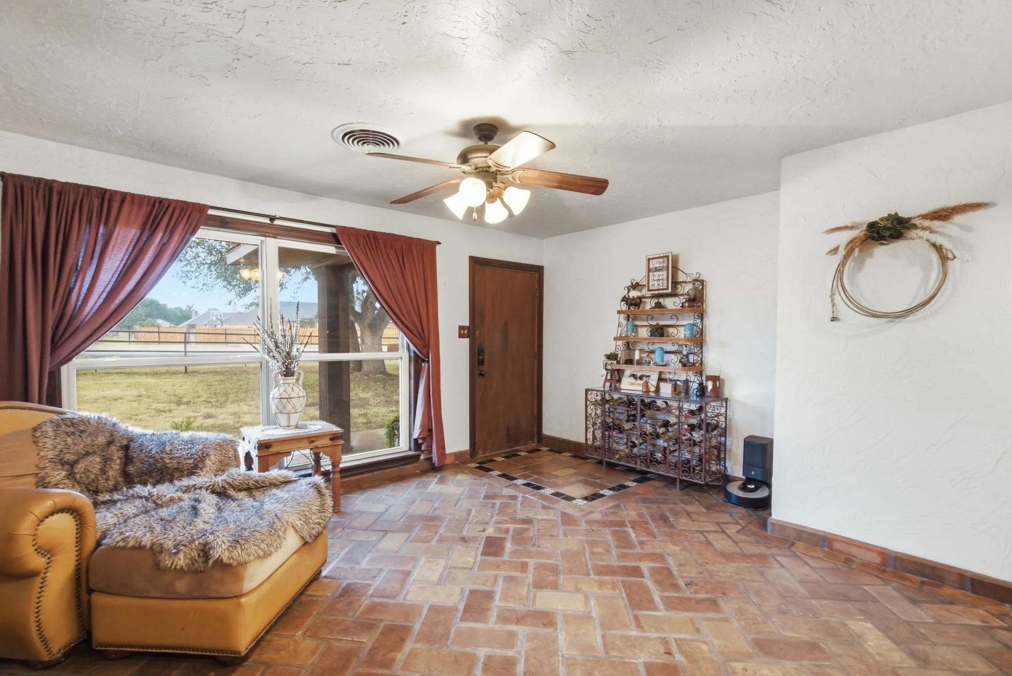 Single Family Residence For Sale in Erath County , 1670 Alexander Road, Stephenville, Texas 76401, 3 Bedroom, 2 Bathroom, Garage spaces, 2,190 Sqft, built in 1960, mls#21331441, Real Estate Agent in Stephenville, Homes For Sale in Erath county, Homes For Sale in Stephenville, Realtor in Stephenville Texas, Real Estate Brokerage Independent Realty Texas, Luminita Cordes Realtor