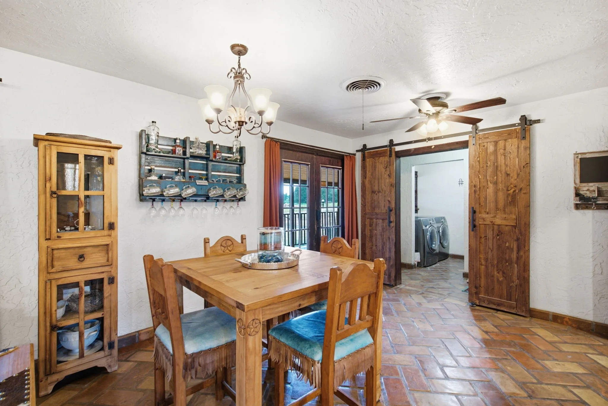 Single Family Residence For Sale in Erath County , 1670 Alexander Road, Stephenville, Texas 76401, 3 Bedroom, 2 Bathroom, Garage spaces, 2,190 Sqft, built in 1960, mls#21331441, Real Estate Agent in Stephenville, Homes For Sale in Erath county, Homes For Sale in Stephenville, Realtor in Stephenville Texas, Real Estate Brokerage Independent Realty Texas, Luminita Cordes Realtor
