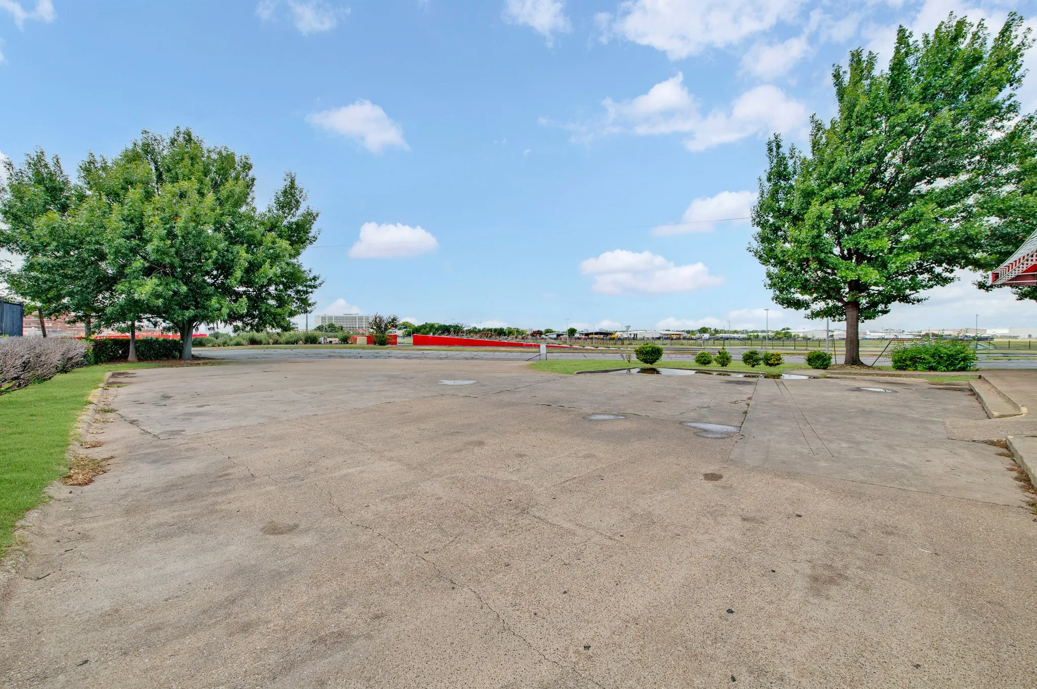 Retail For Sale in Dallas County , 6648 Lemmon Avenue, Dallas, Texas 75209, 0, 0, Garage spaces, 0 Sqft, built in 2000, mls#21327708, Real Estate Agent in Dallas, Homes For Sale in Dallas county, Homes For Sale in Dallas, Realtor in Dallas Texas, Real Estate Brokerage Independent Realty Texas, Luminita Cordes Realtor