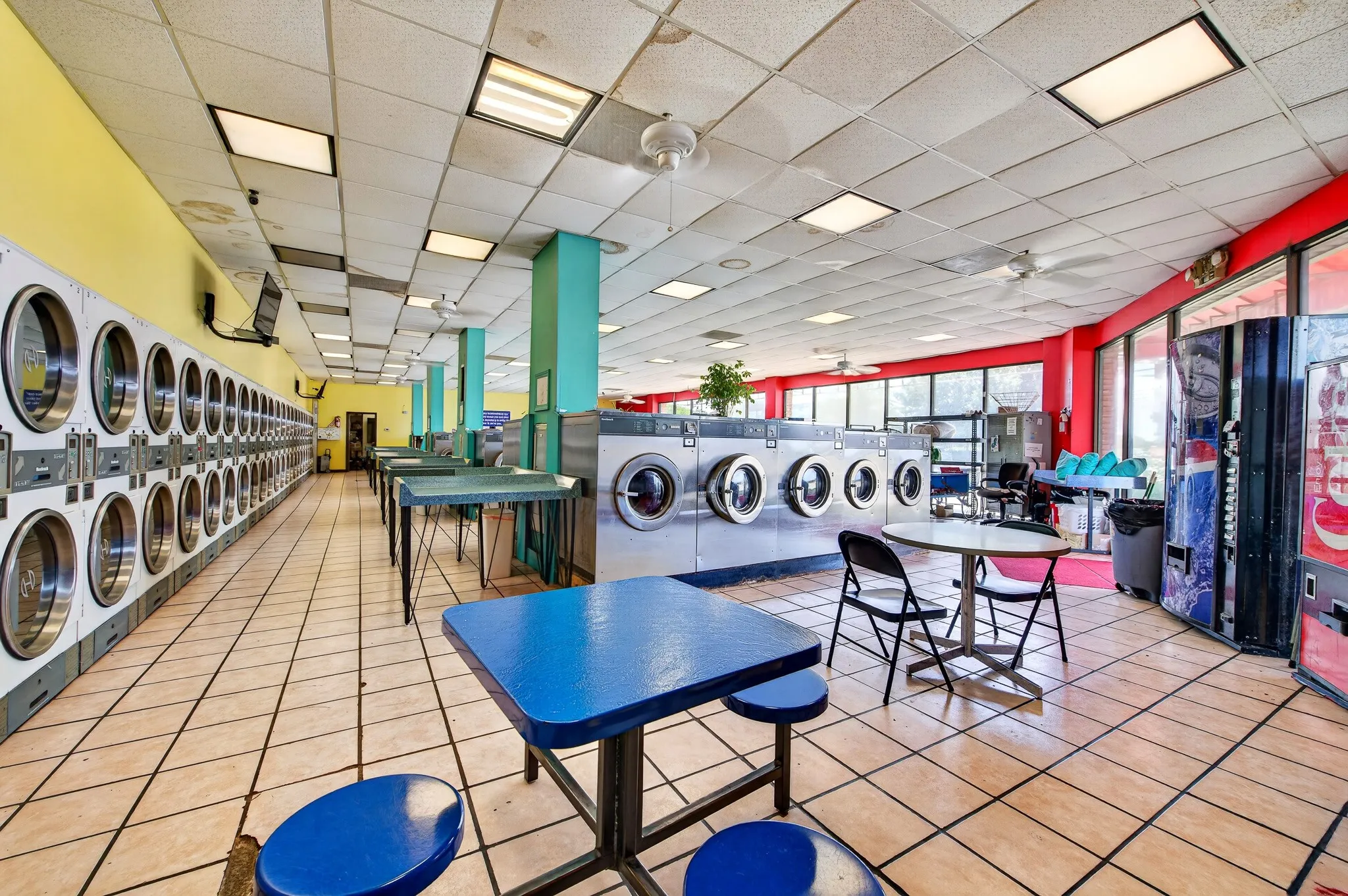 Retail For Sale in Dallas County , 6648 Lemmon Avenue, Dallas, Texas 75209, 0, 0, Garage spaces, 0 Sqft, built in 2000, mls#21327708, Real Estate Agent in Dallas, Homes For Sale in Dallas county, Homes For Sale in Dallas, Realtor in Dallas Texas, Real Estate Brokerage Independent Realty Texas, Luminita Cordes Realtor