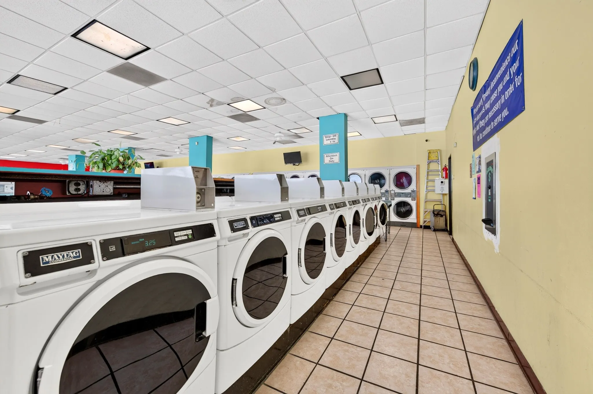 Retail For Sale in Dallas County , 6648 Lemmon Avenue, Dallas, Texas 75209, 0, 0, Garage spaces, 0 Sqft, built in 2000, mls#21327708, Real Estate Agent in Dallas, Homes For Sale in Dallas county, Homes For Sale in Dallas, Realtor in Dallas Texas, Real Estate Brokerage Independent Realty Texas, Luminita Cordes Realtor