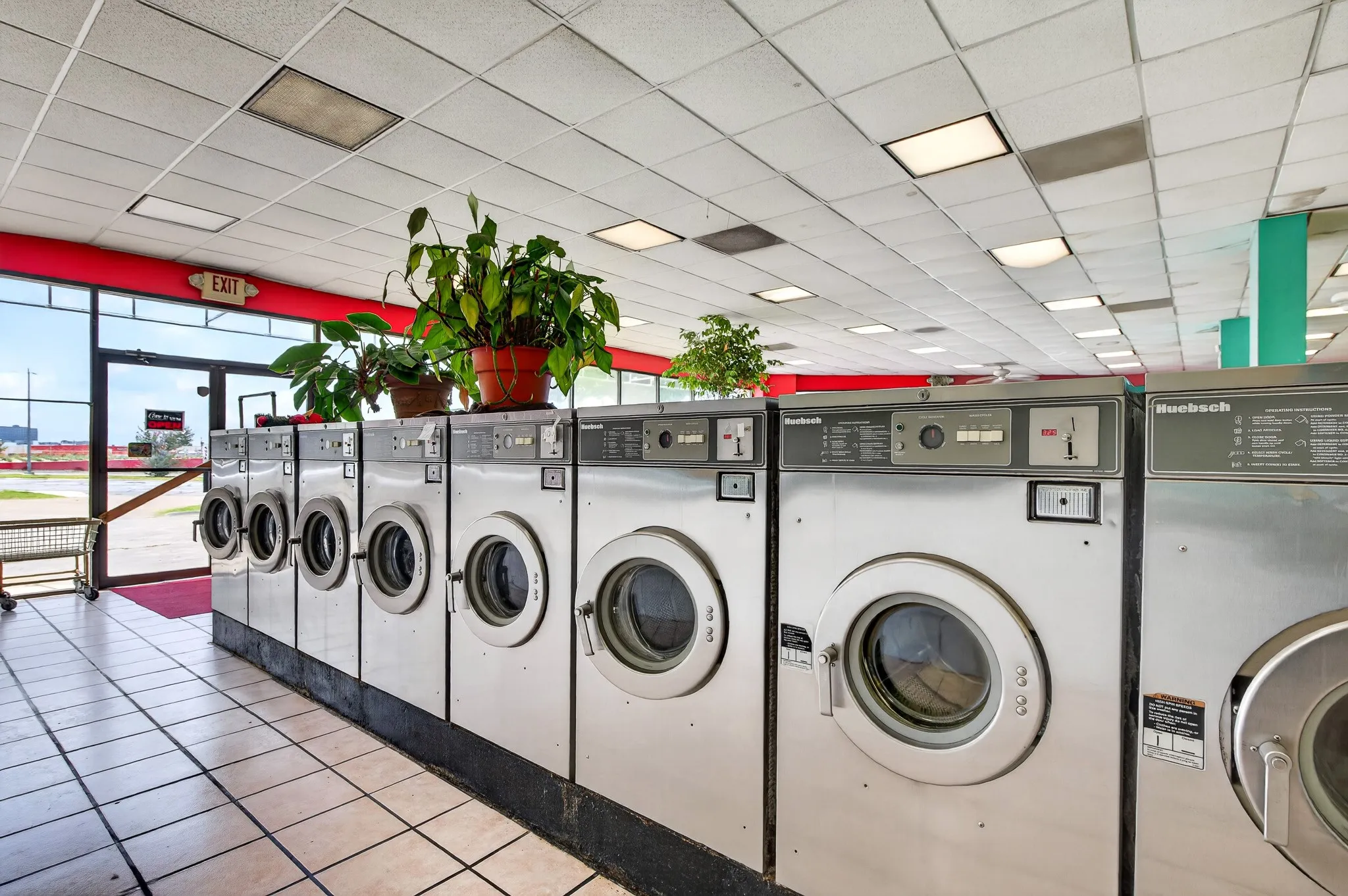 Retail For Sale in Dallas County , 6648 Lemmon Avenue, Dallas, Texas 75209, 0, 0, Garage spaces, 0 Sqft, built in 2000, mls#21327708, Real Estate Agent in Dallas, Homes For Sale in Dallas county, Homes For Sale in Dallas, Realtor in Dallas Texas, Real Estate Brokerage Independent Realty Texas, Luminita Cordes Realtor
