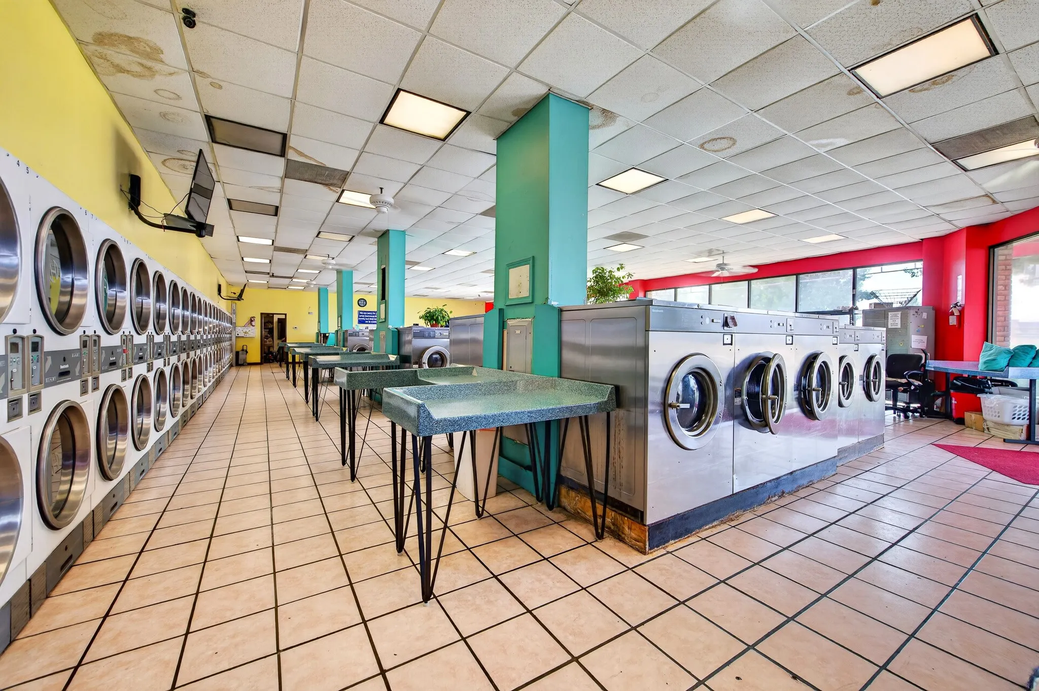 Retail For Sale in Dallas County , 6648 Lemmon Avenue, Dallas, Texas 75209, 0, 0, Garage spaces, 0 Sqft, built in 2000, mls#21327708, Real Estate Agent in Dallas, Homes For Sale in Dallas county, Homes For Sale in Dallas, Realtor in Dallas Texas, Real Estate Brokerage Independent Realty Texas, Luminita Cordes Realtor