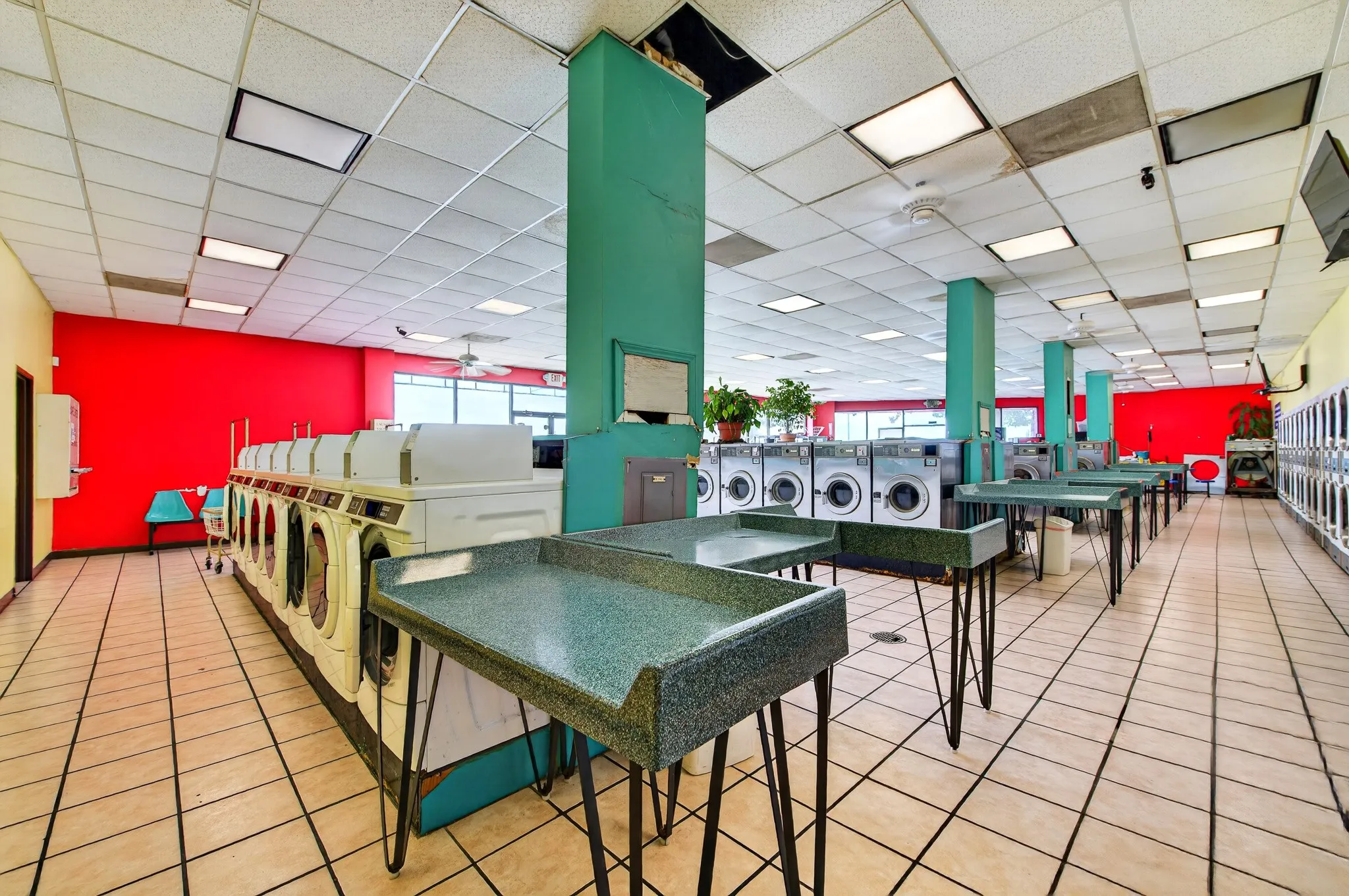 Retail For Sale in Dallas County , 6648 Lemmon Avenue, Dallas, Texas 75209, 0, 0, Garage spaces, 0 Sqft, built in 2000, mls#21327708, Real Estate Agent in Dallas, Homes For Sale in Dallas county, Homes For Sale in Dallas, Realtor in Dallas Texas, Real Estate Brokerage Independent Realty Texas, Luminita Cordes Realtor