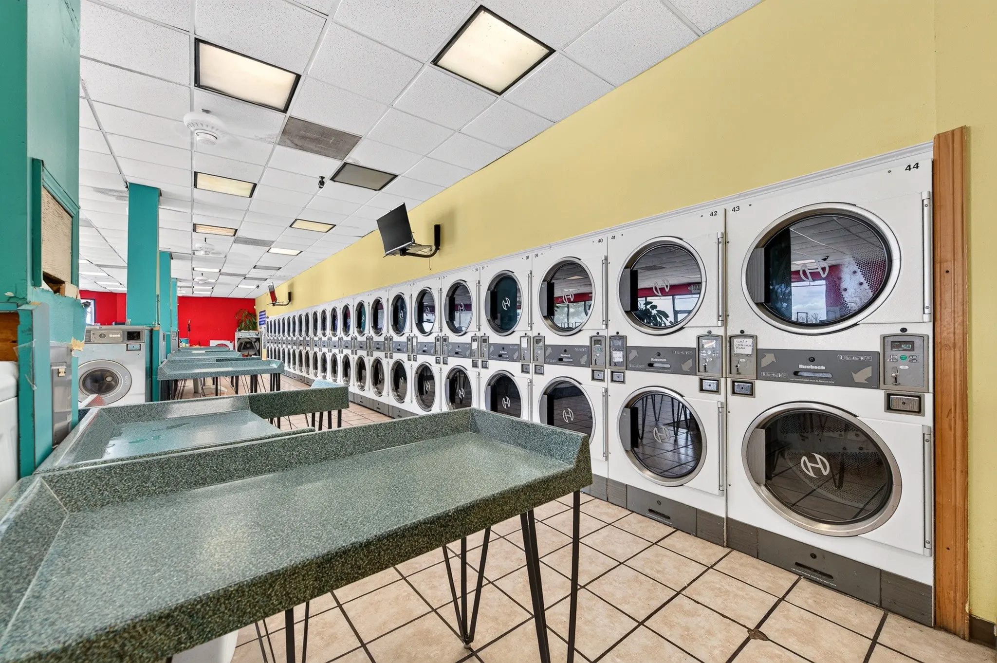 Retail For Sale in Dallas County , 6648 Lemmon Avenue, Dallas, Texas 75209, 0, 0, Garage spaces, 0 Sqft, built in 2000, mls#21327708, Real Estate Agent in Dallas, Homes For Sale in Dallas county, Homes For Sale in Dallas, Realtor in Dallas Texas, Real Estate Brokerage Independent Realty Texas, Luminita Cordes Realtor
