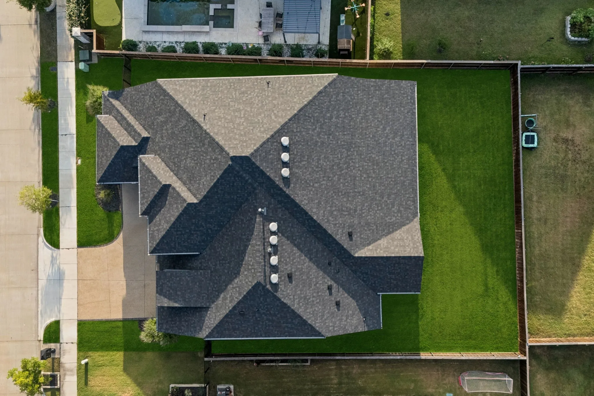 Single Family Residence For Sale in Tarrant County , 1903 Green Jasper Place, Arlington, Texas 76005, 4 Bedroom, 5 Bathroom, 3 Garage spaces, 4,436 Sqft, built in 2022, Price $1,212,000, mls#21330029, Real Estate Agent in Arlington, Homes For Sale in Tarrant county, Homes For Sale in Arlington, Realtor in Arlington Texas, Real Estate Brokerage Independent Realty Texas, Luminita Cordes Realtor
