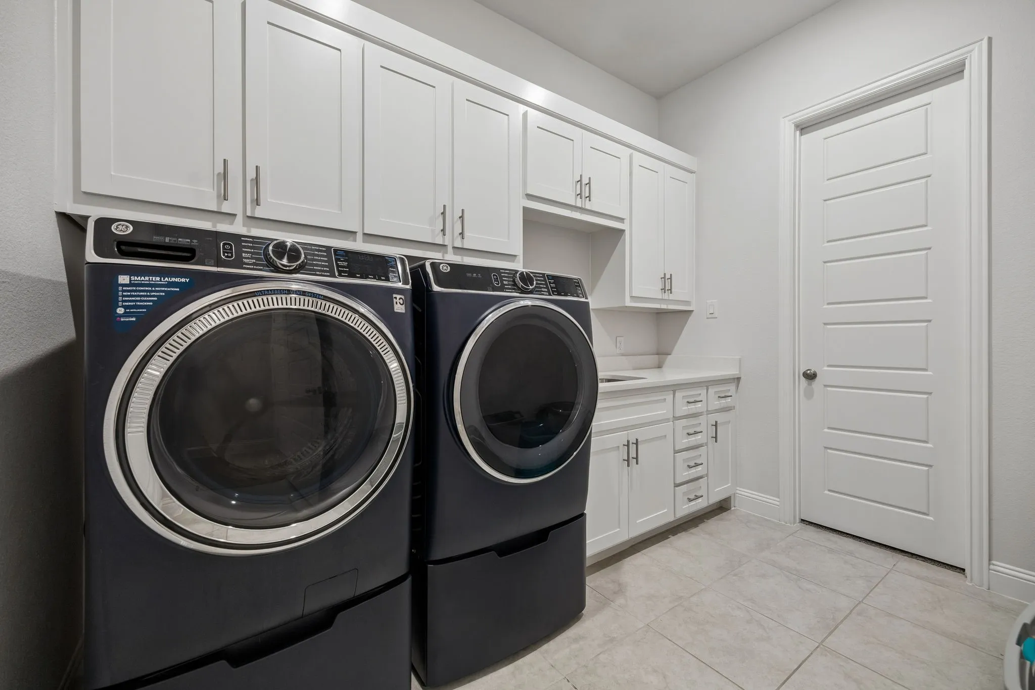 Single Family Residence For Sale in Tarrant County , 1903 Green Jasper Place, Arlington, Texas 76005, 4 Bedroom, 5 Bathroom, 3 Garage spaces, 4,436 Sqft, built in 2022, Price $1,212,000, mls#21330029, Real Estate Agent in Arlington, Homes For Sale in Tarrant county, Homes For Sale in Arlington, Realtor in Arlington Texas, Real Estate Brokerage Independent Realty Texas, Luminita Cordes Realtor