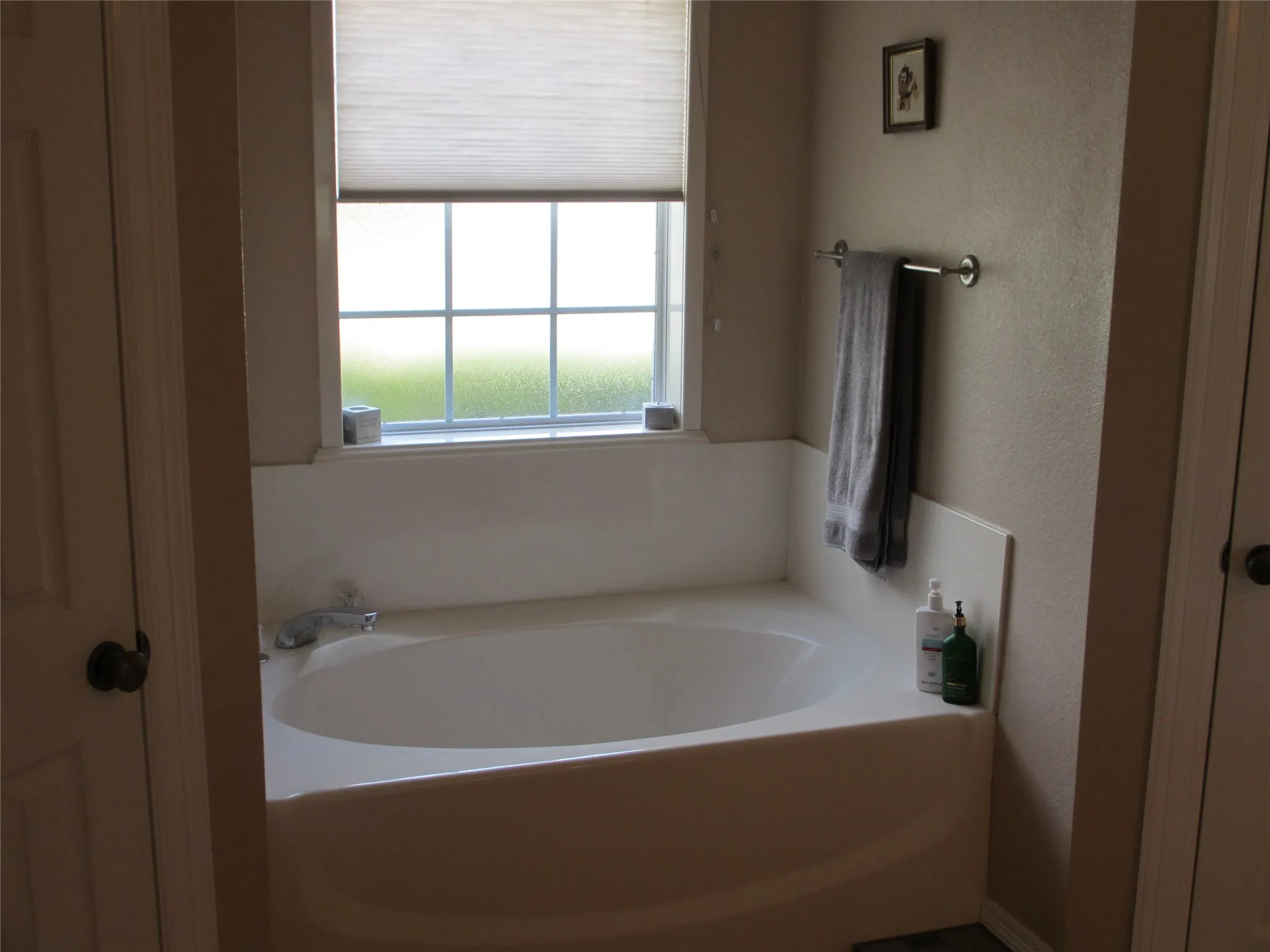 Soaking tub