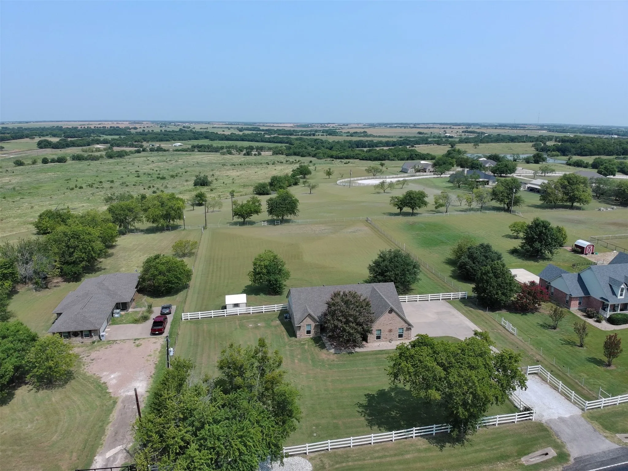 Single Family Residence For Sale in Hill County , 3911 Fm 67, Itasca, Texas 76055, 3 Bedroom, 2 Bathroom, 2 Garage spaces, 1,715 Sqft, built in 2003, mls#21331852, Real Estate Agent in Itasca, Homes For Sale in Hill county, Homes For Sale in Itasca, Realtor in Itasca Texas, Real Estate Brokerage Independent Realty Texas, Luminita Cordes Realtor