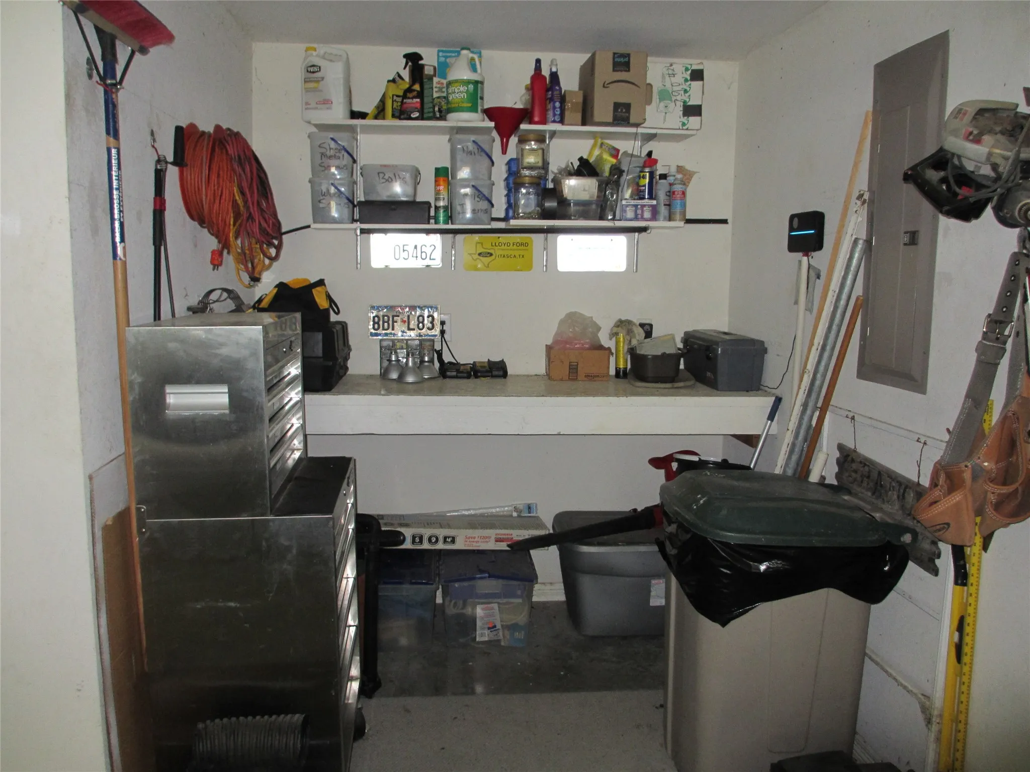Work shop in Garage