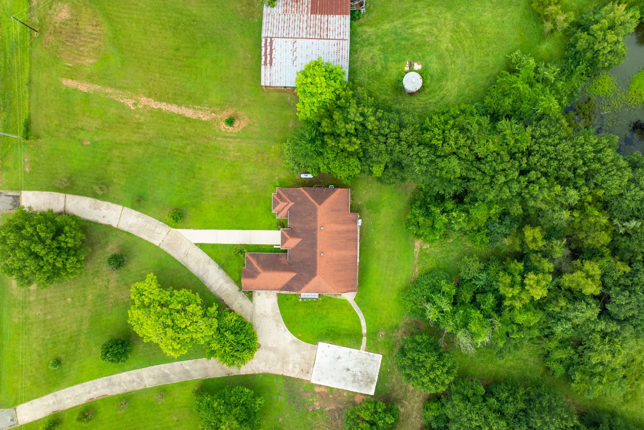 Single Family Residence For Sale in Lamar County , 5310 Farm Road 195, Paris, Texas 75462, 4 Bedroom, 3 Bathroom, 2 Garage spaces, 3,130 Sqft, built in 2008, Price $650,000, mls#21331225, Real Estate Agent in Paris, Homes For Sale in Lamar county, Homes For Sale in Paris, Realtor in Paris Texas, Real Estate Brokerage Independent Realty Texas, Luminita Cordes Realtor