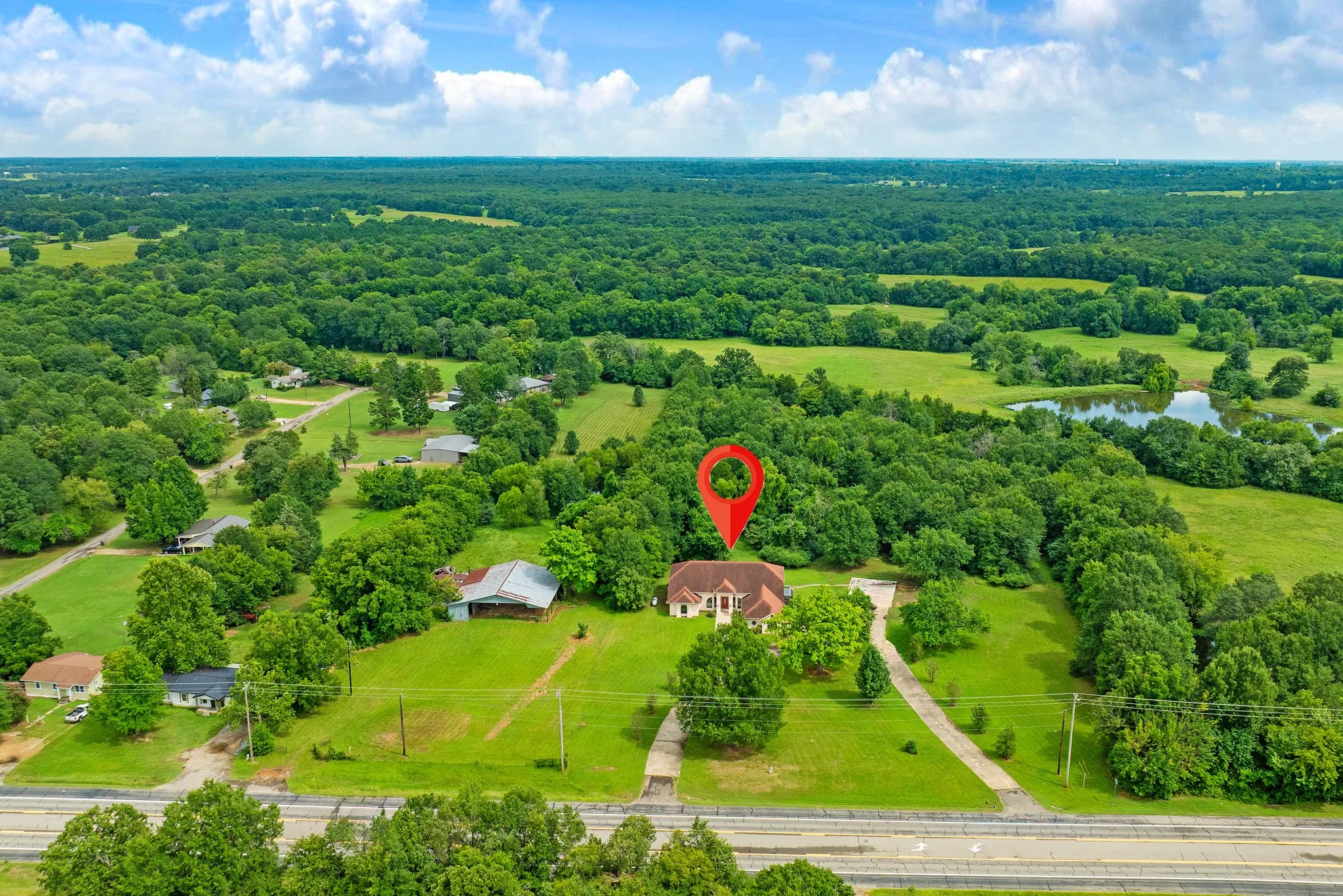Single Family Residence For Sale in Lamar County , 5310 Farm Road 195, Paris, Texas 75462, 4 Bedroom, 3 Bathroom, 2 Garage spaces, 3,130 Sqft, built in 2008, Price $650,000, mls#21331225, Real Estate Agent in Paris, Homes For Sale in Lamar county, Homes For Sale in Paris, Realtor in Paris Texas, Real Estate Brokerage Independent Realty Texas, Luminita Cordes Realtor