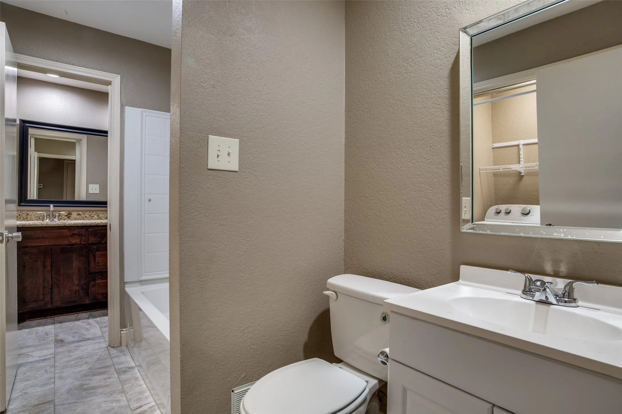 Single Family Residence For Sale in Tarrant County , 2917 Penny Lane, Euless, Texas 76039, 2 Bedroom, 1 Bathroom, Garage spaces, 990 Sqft, built in 1982, mls#21331021, Real Estate Agent in Euless, Homes For Sale in Tarrant county, Homes For Sale in Euless, Realtor in Euless Texas, Real Estate Brokerage Independent Realty Texas, Luminita Cordes Realtor