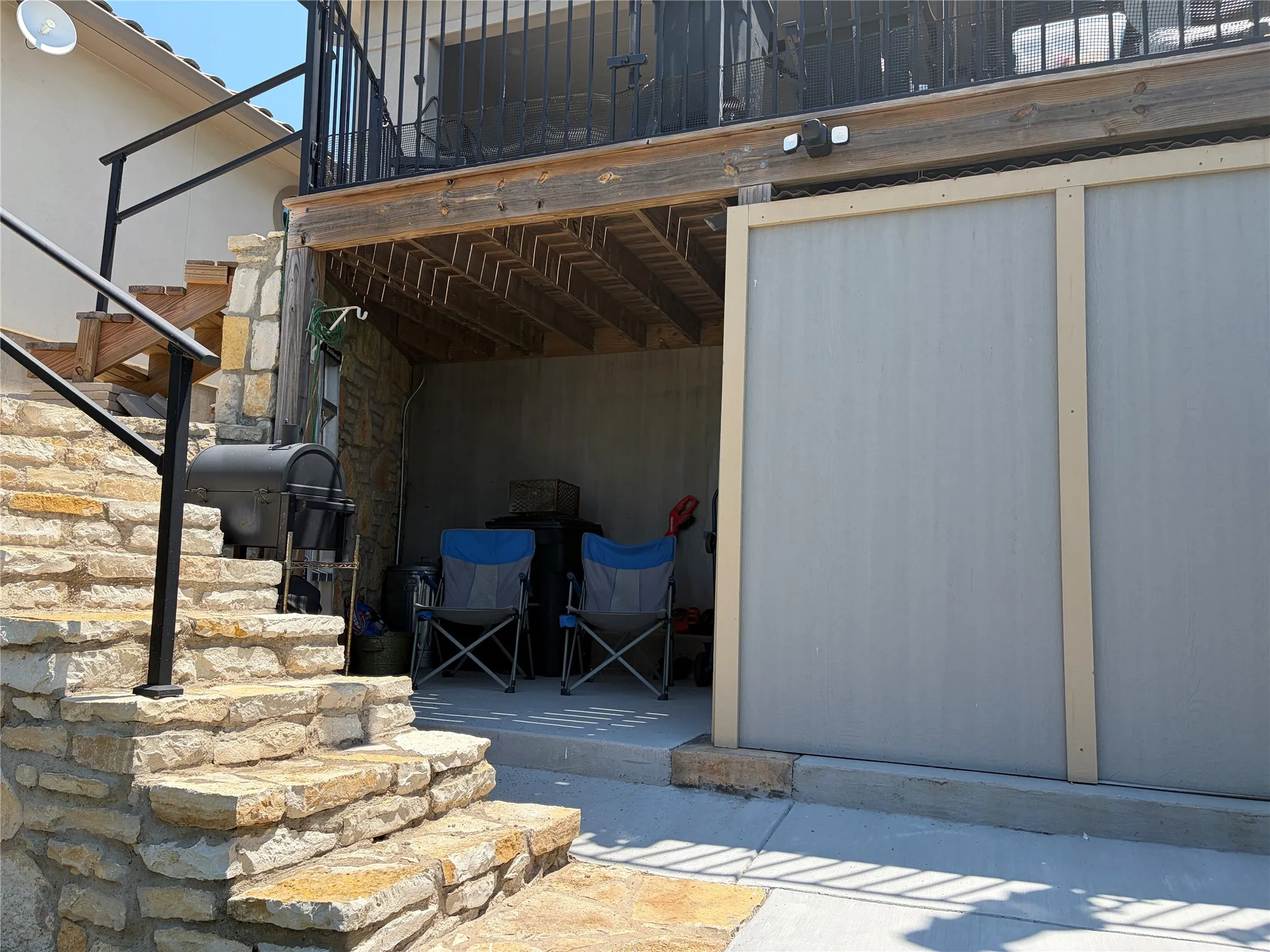 access to workshop located under balcony